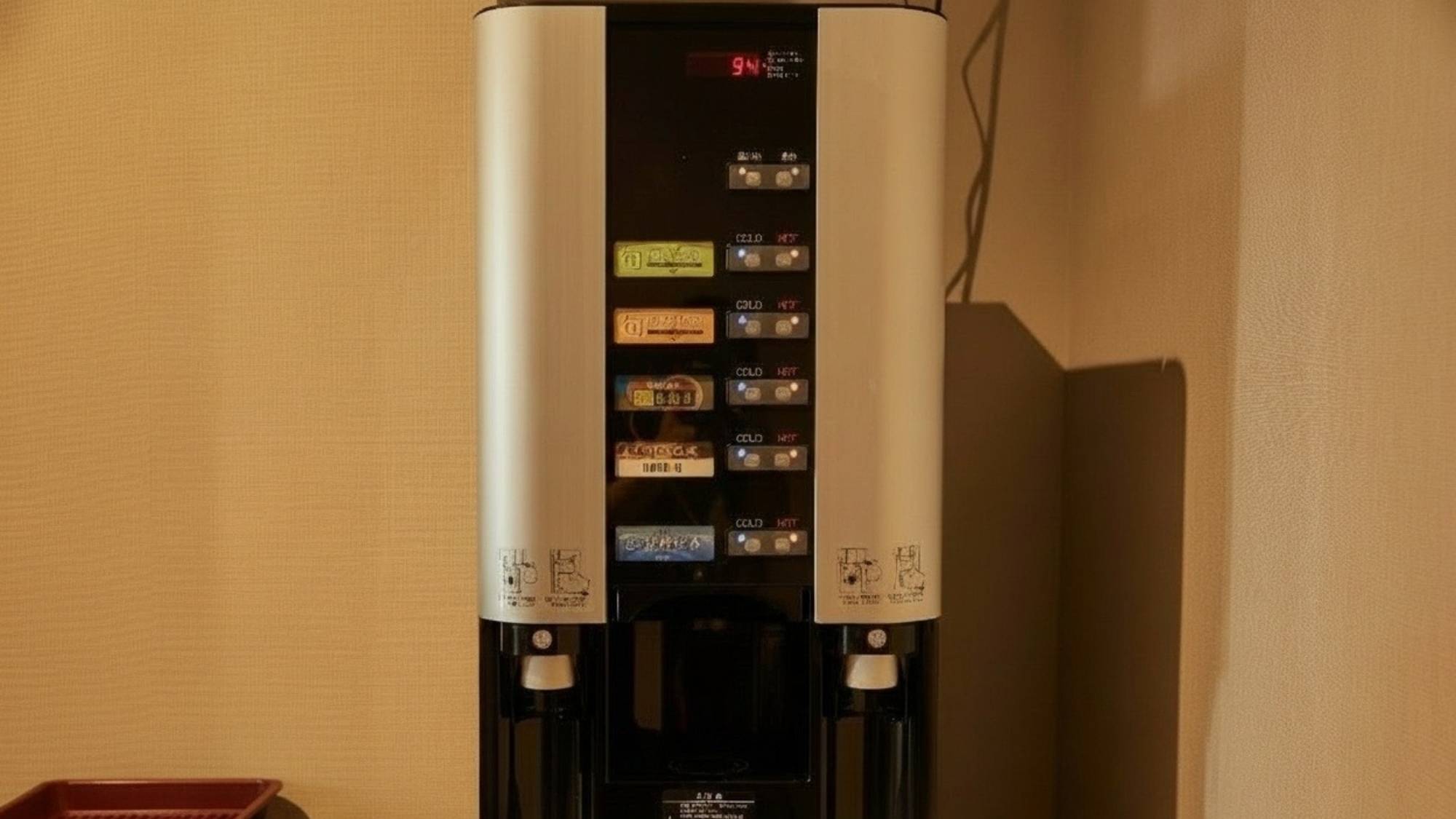 ロビー＜給茶機＞