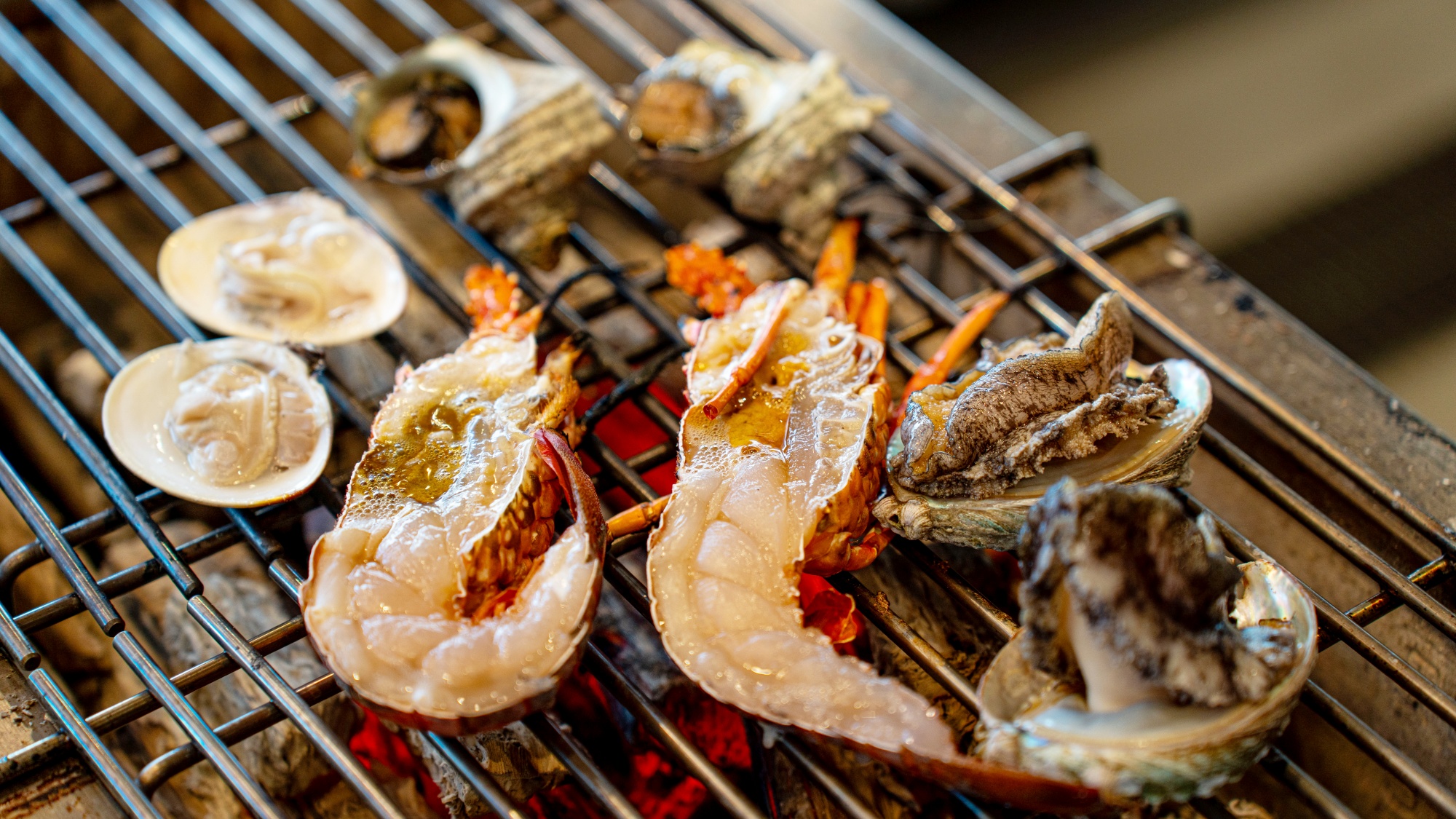 【朝食一例】シェフ厳選の海の幸を使ったビュッフェです。