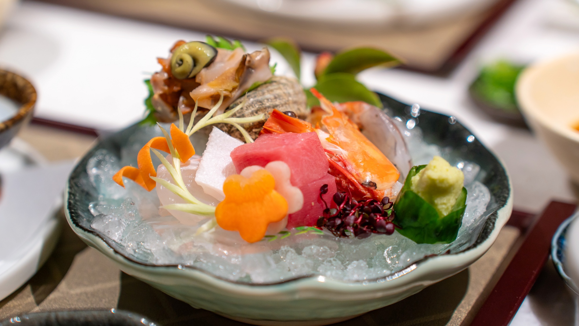 【夕食一例】料理長が厳選した南紀白浜四季折々の 高級食材をお楽しみください。