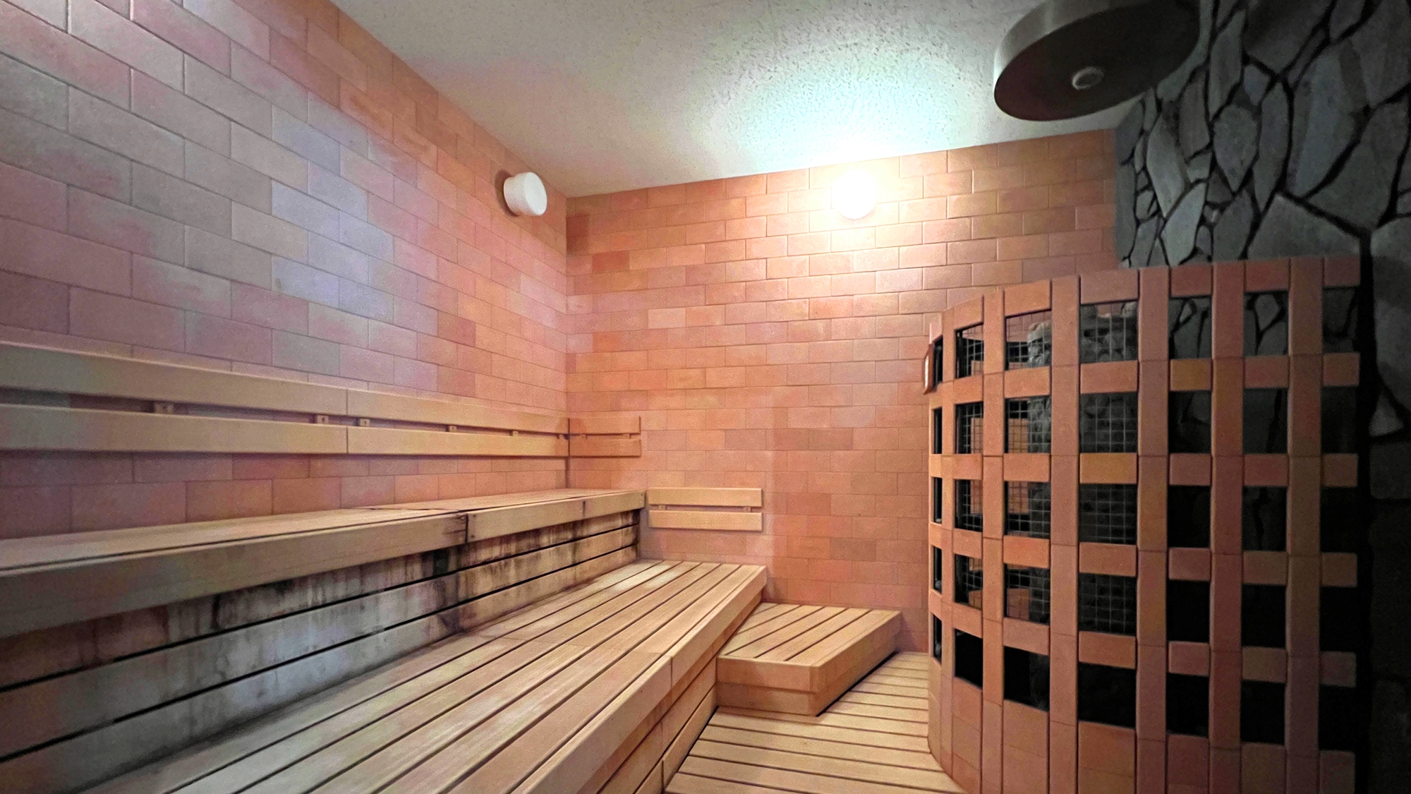 【久能山本館 大浴場】男性専用 サウナルーム