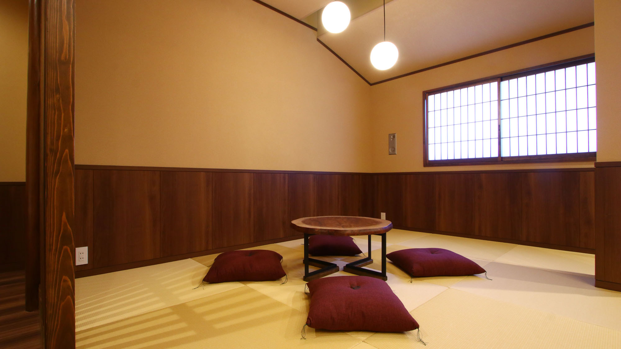 影月亭-漆-■畳に寛ぐ静かな語らいの間