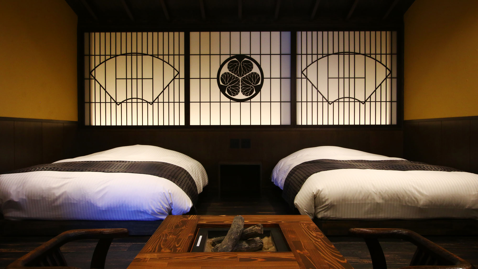 葵風庵-伍-■大きな家紋をあしらった空間