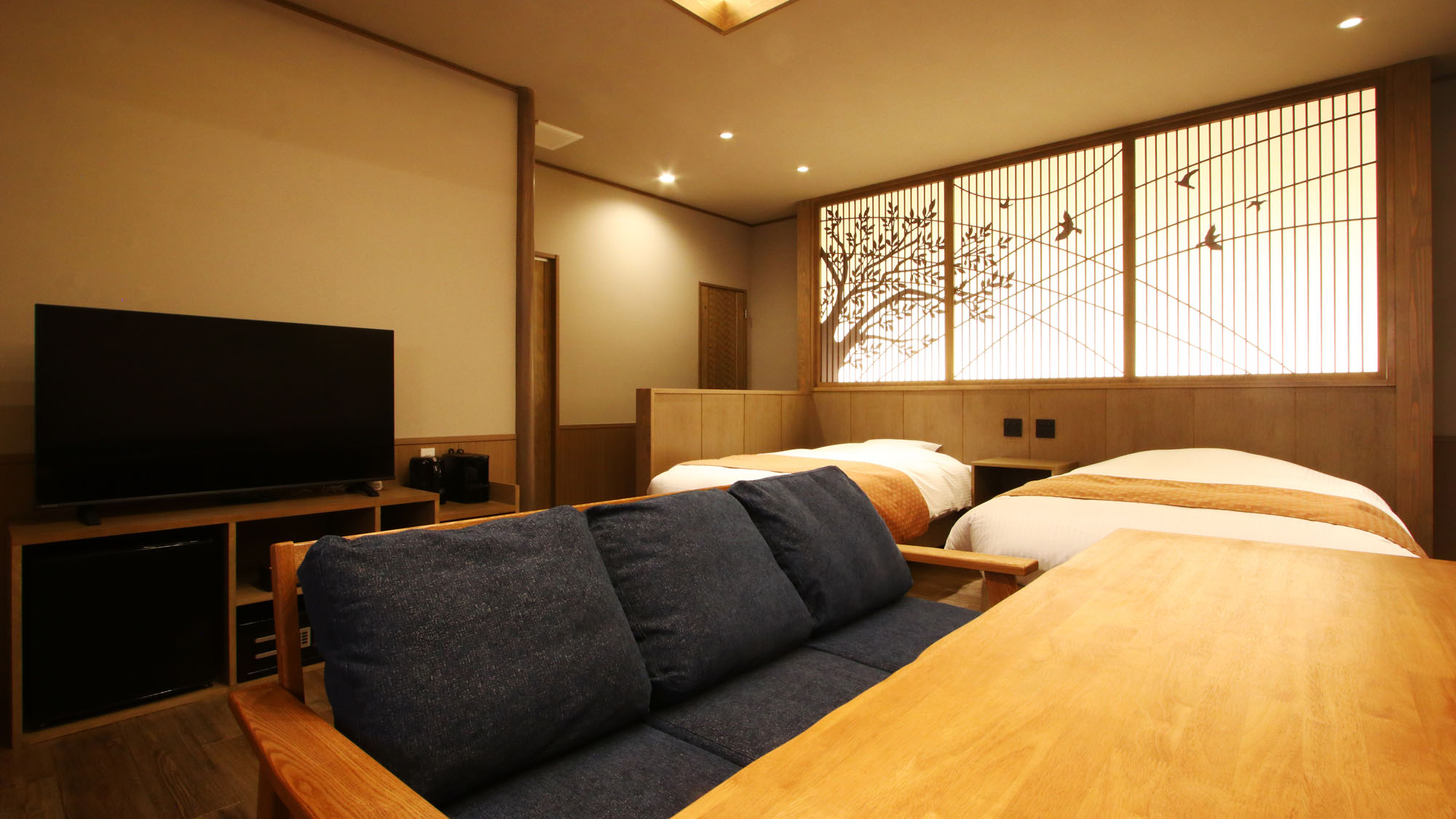 影月亭-玖-■大きなテーブルで囲む語らいの時間を