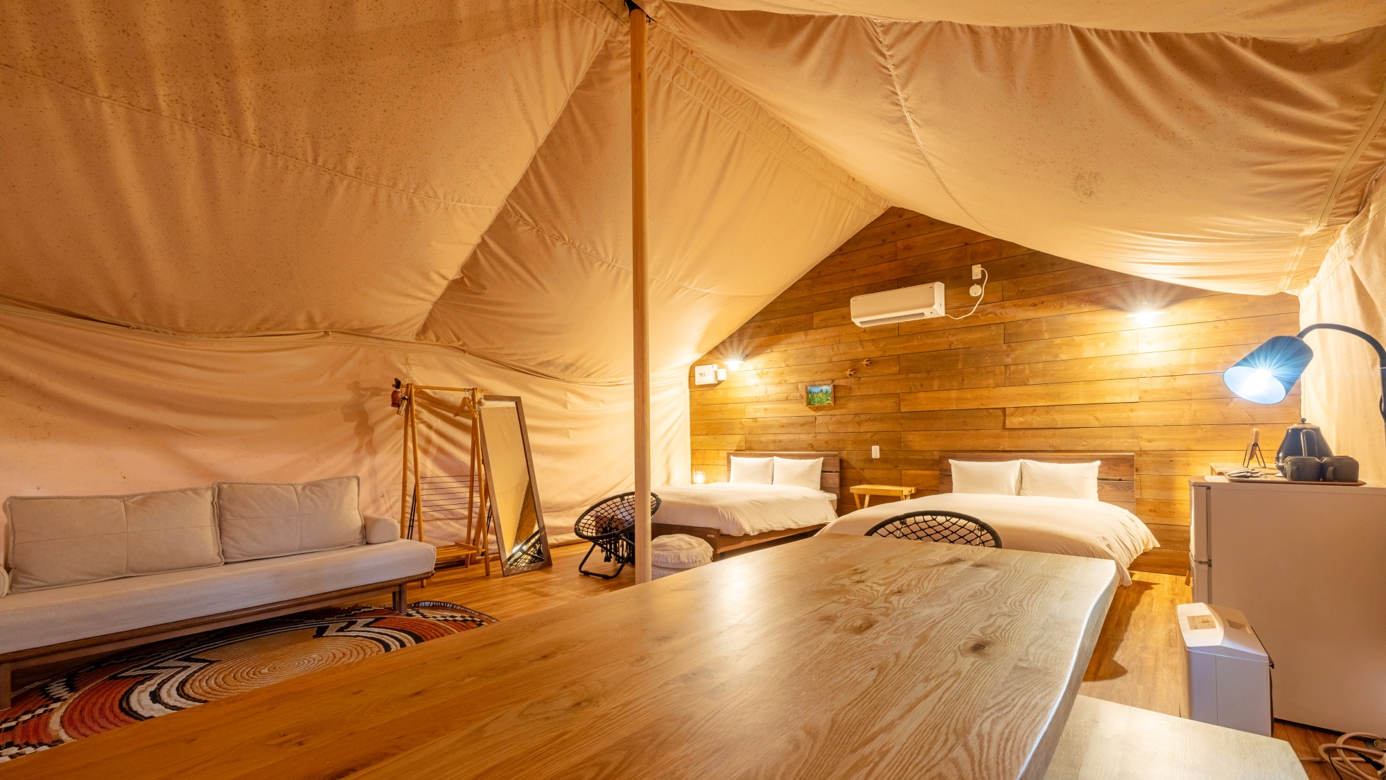 *【グランピング｜ミューのグランテント／一例】広々としたテントは大人数でのご利用にぴったり