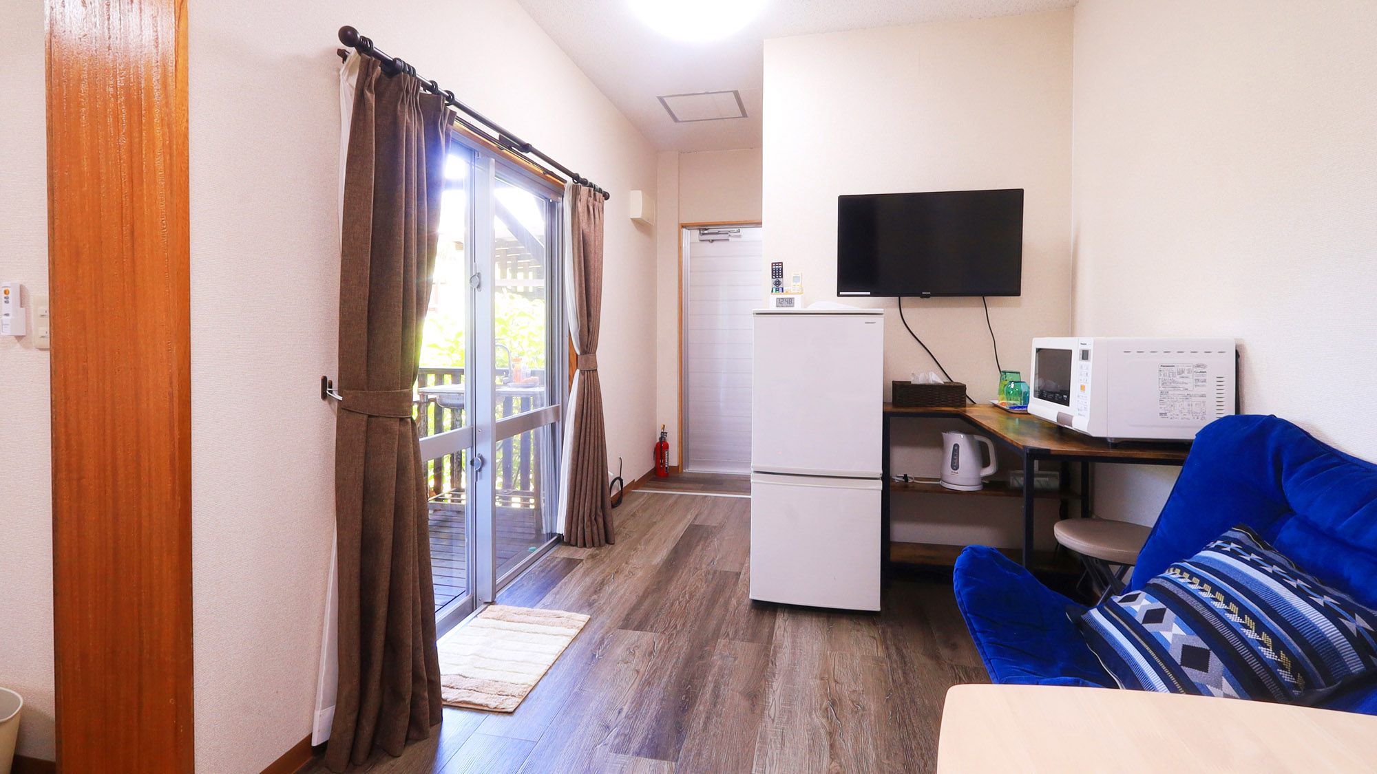 【フォースルーム】