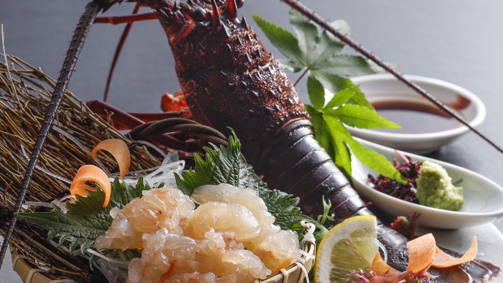 【2食付：極上グルメ／伊方町三崎漁港産”伊勢海老”×赤ウニ】絶品・海の幸尽くし＜期間限定＞