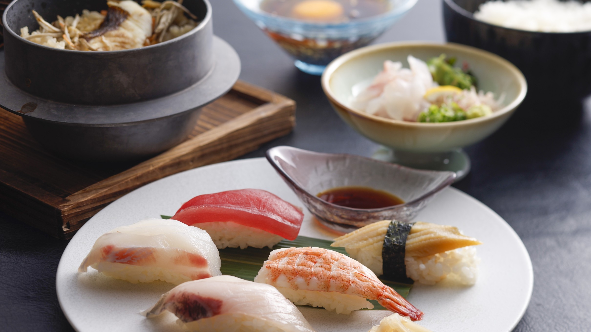 【カップルプラン／1泊2食】岩盤浴無料の特典付！＜釜めし・にぎり寿司・鯛めし★選べる夕食＞温泉満喫♪