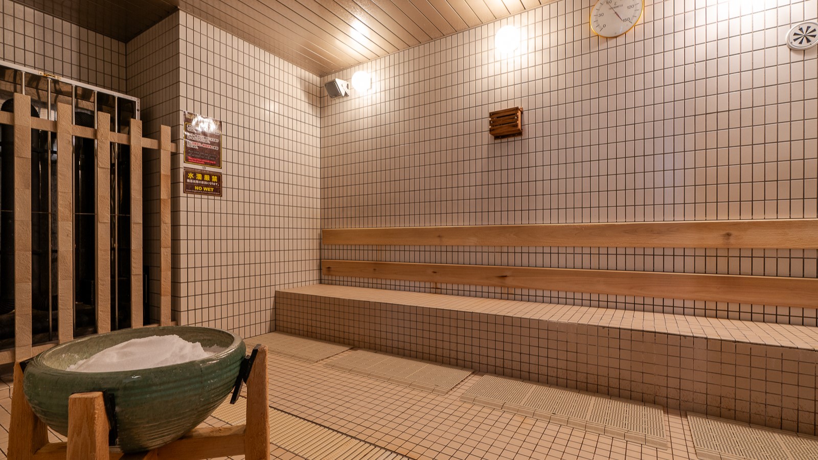 【大浴場・塩サウナ】体がしまり、肌がツルツルに！？美肌に好評の塩サウナ