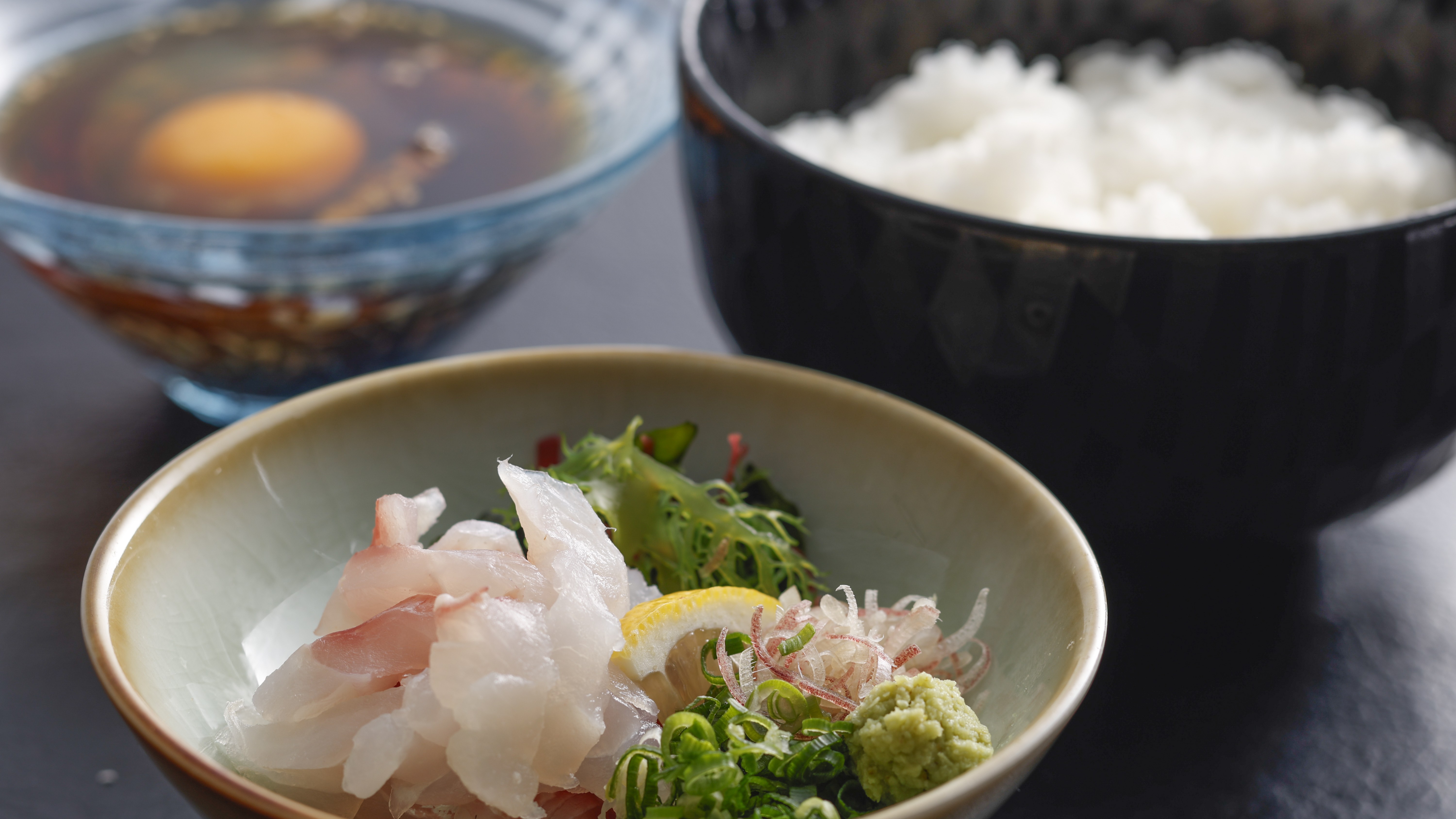【夕食】3種類から選べるご飯のうちの1つ「宇和島風鯛めし」（一例）