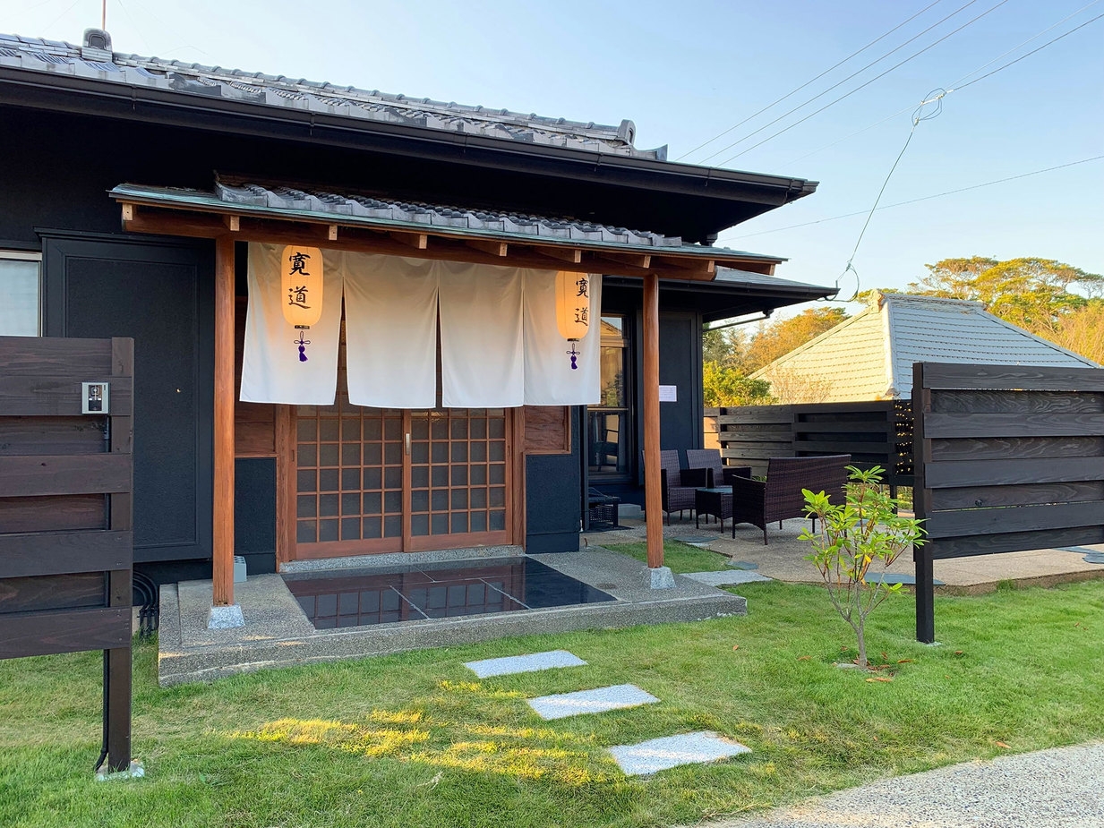 【ご連泊プラン】海まで4分都心から75分。広い芝生と離れのある一軒家。最大14名様【GWおすすめ】