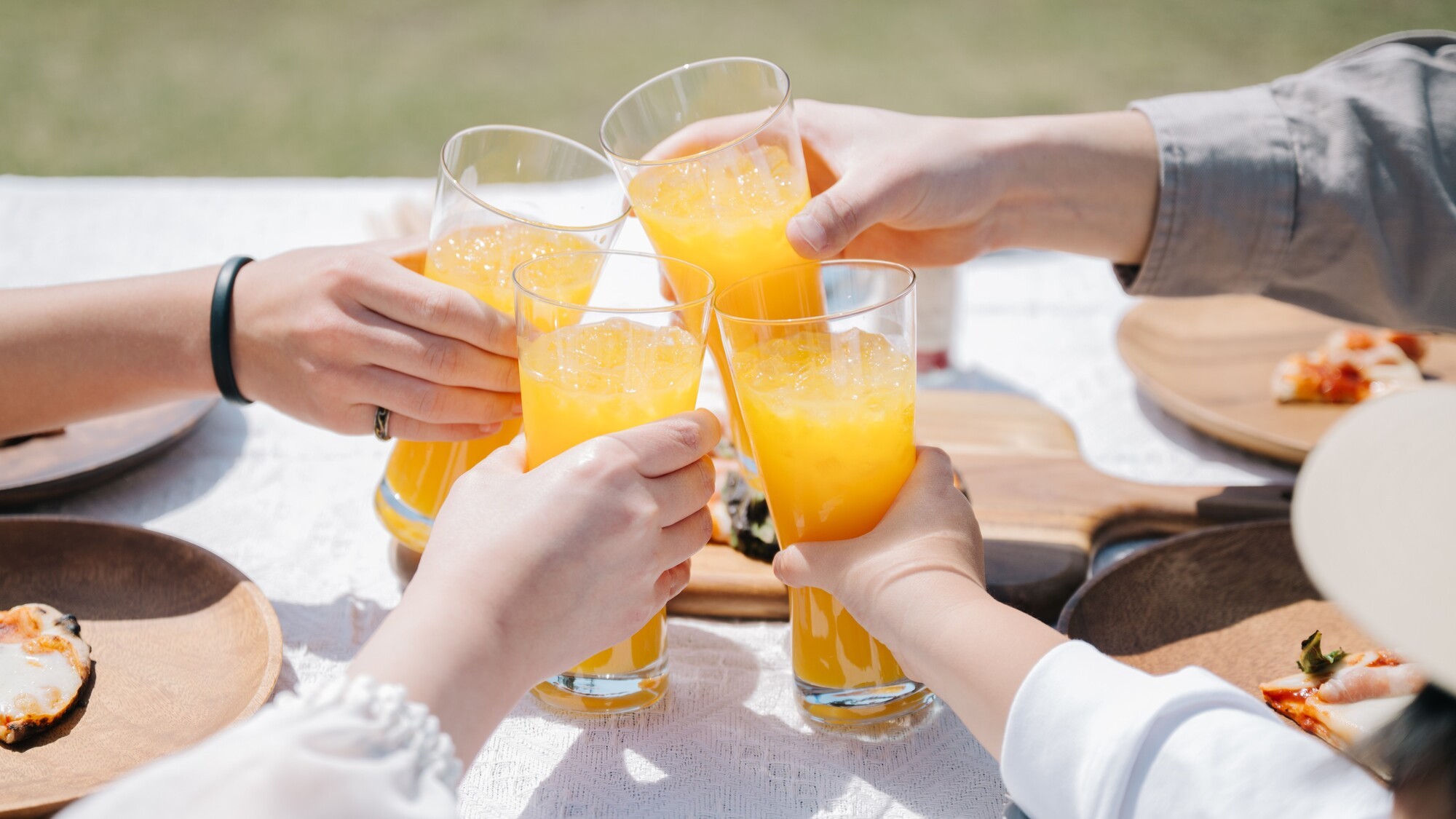 みんなで乾杯！旅の思い出がさらに色鮮やかに。