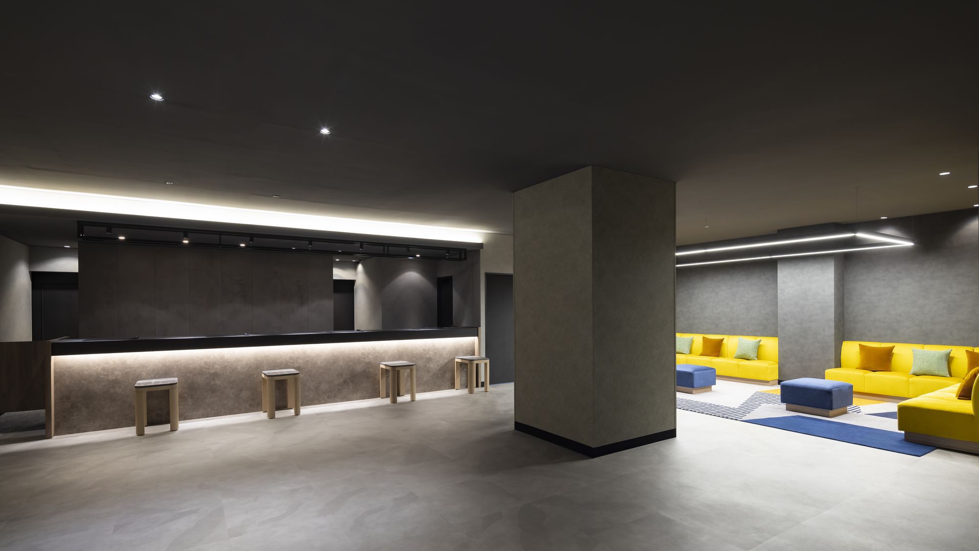 フロント・ロビー