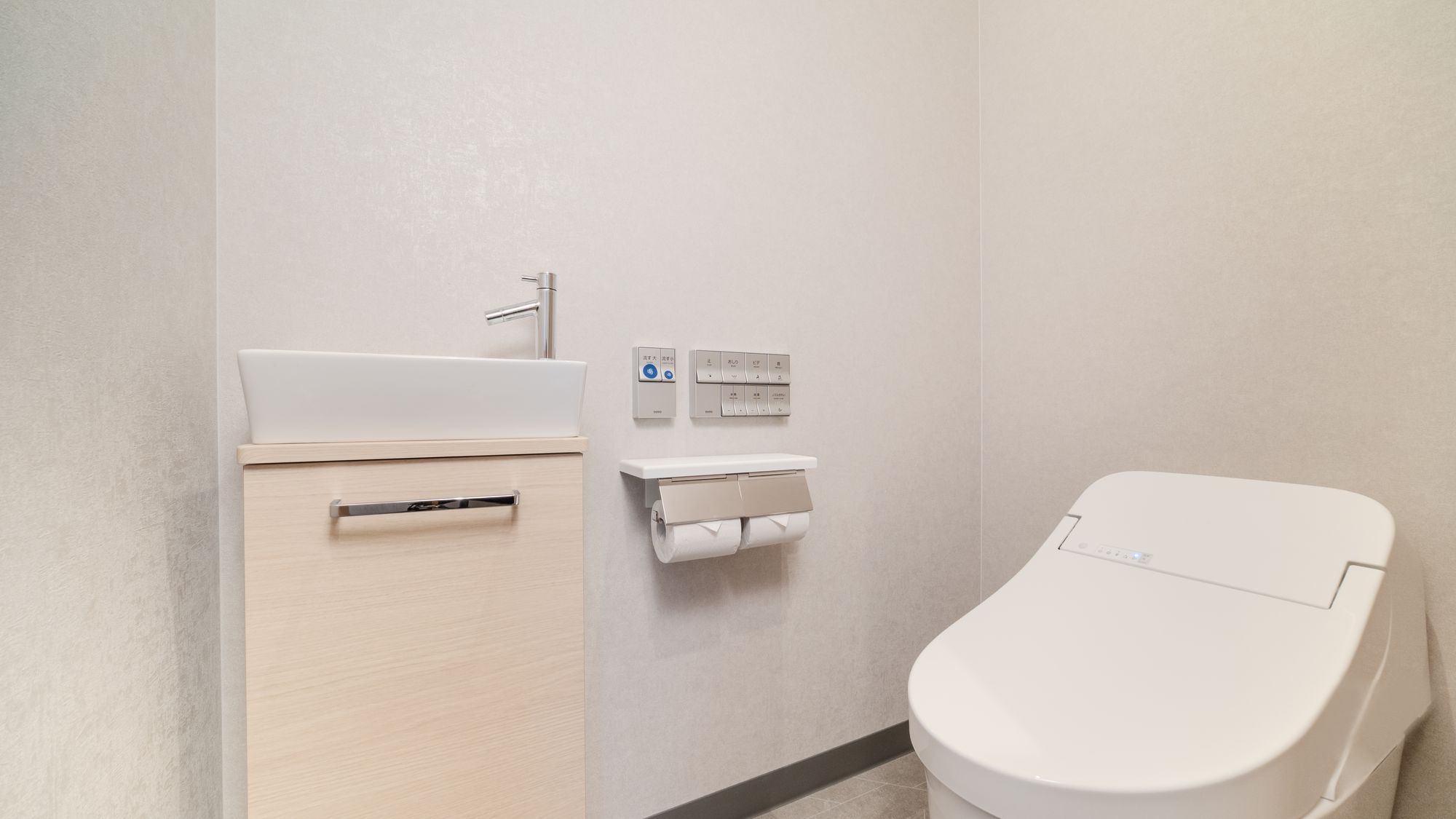 【洗面所・バス・トイレ別】トイレ(スーペリアフォース/スーペリアトリプル)