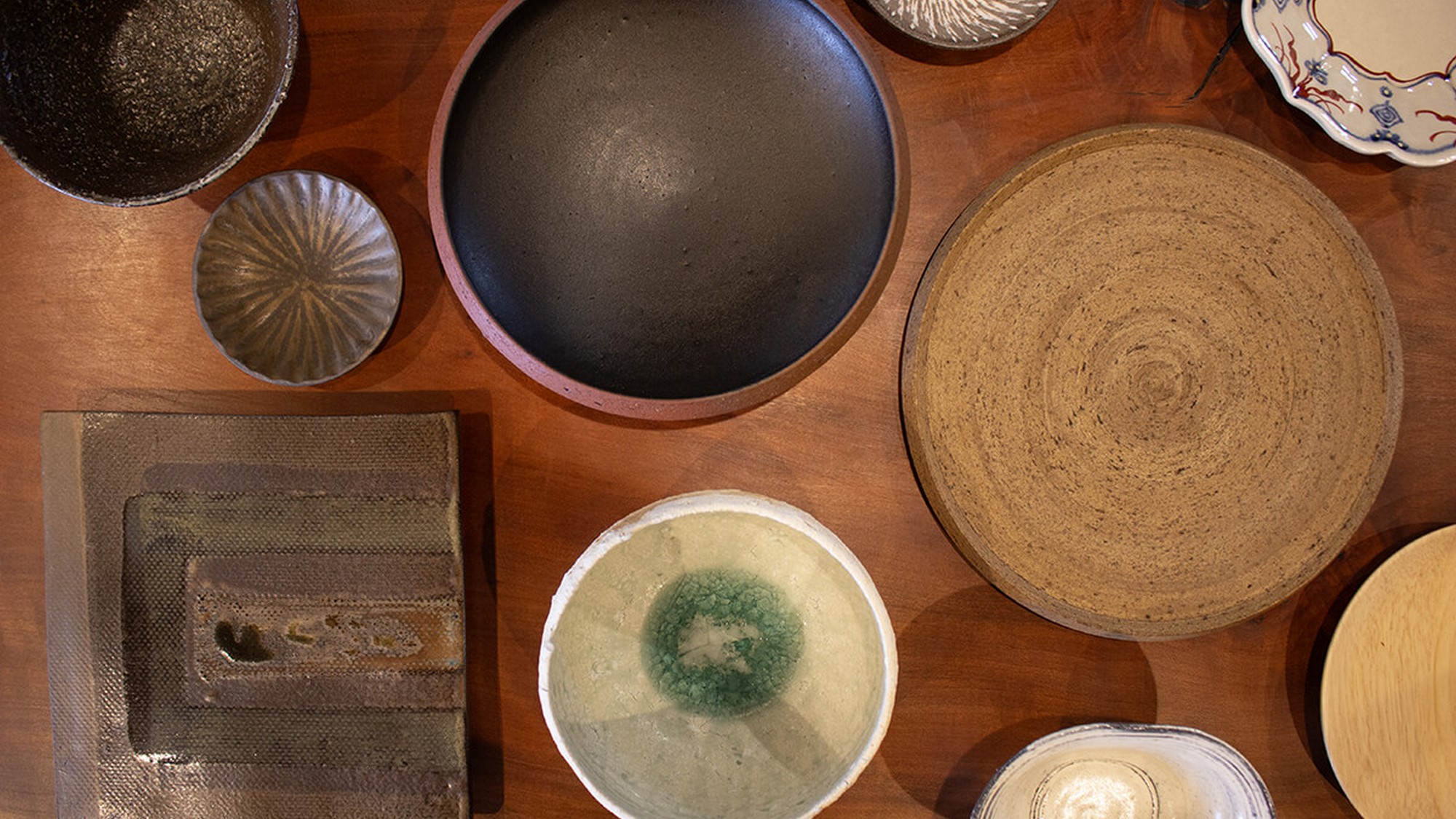 器も、料理との相性を考え、厳選しております