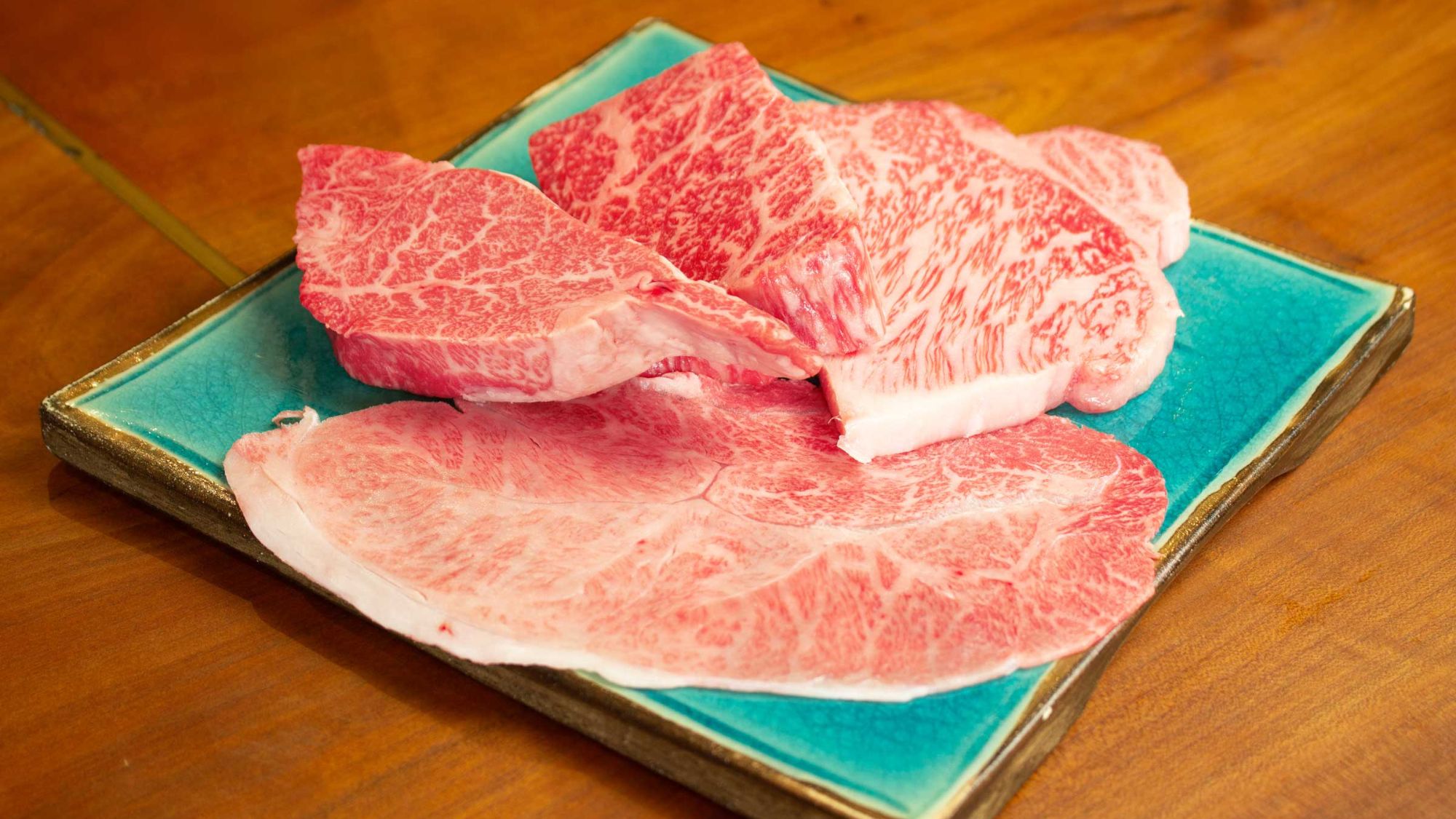 【氷見牛】3種の極上ステーキを贅沢に。精肉店直営ならではの鮮度と、溢れる肉の旨味をご堪能ください。