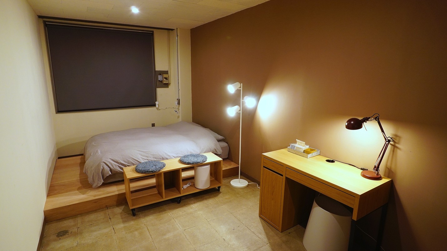 【キャンセル不可】23時最終チェックイン　トイレ・シャワー共用