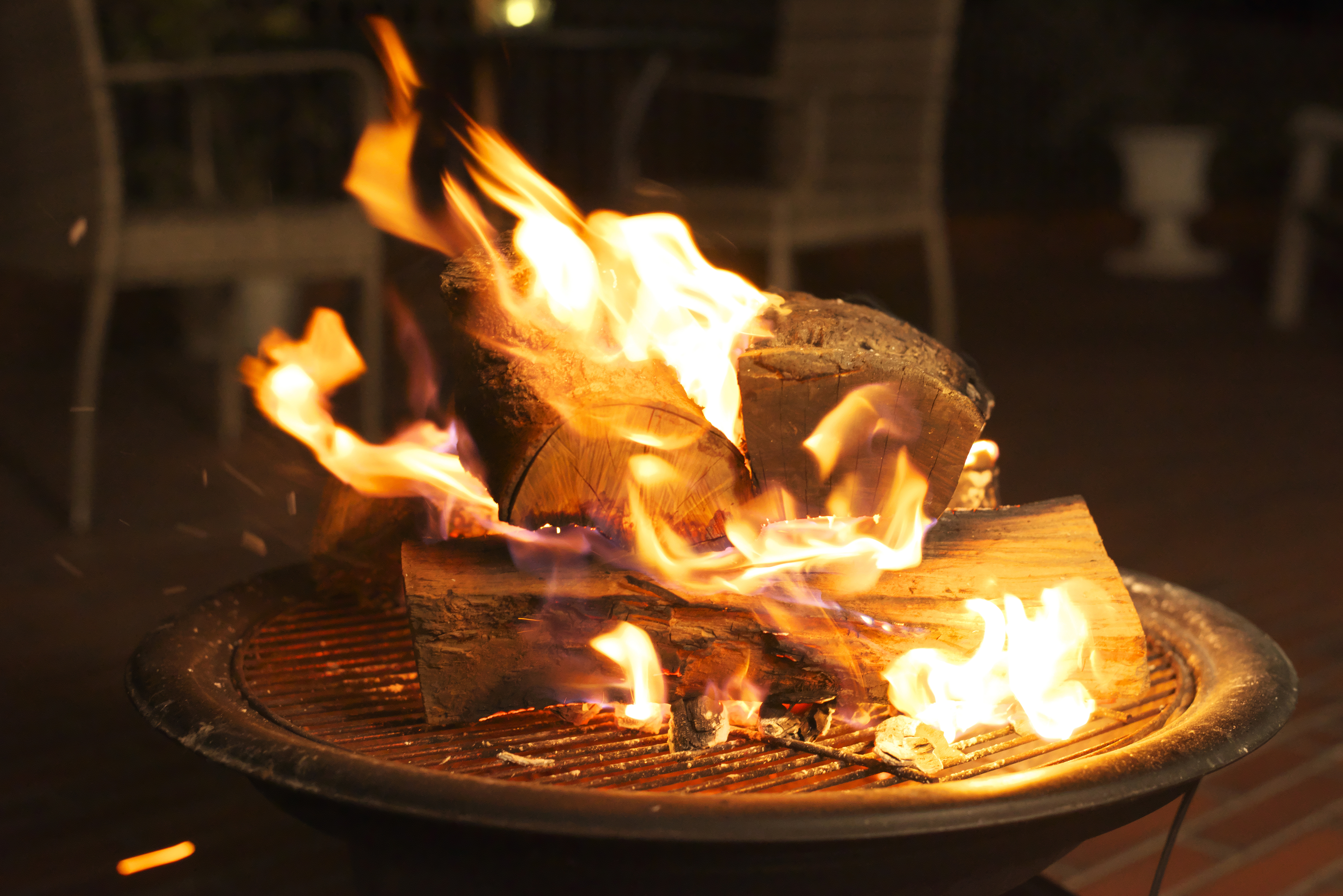 【テラス】寒い季節限定の焚火※毎日開催／天候等で中止の場合あり