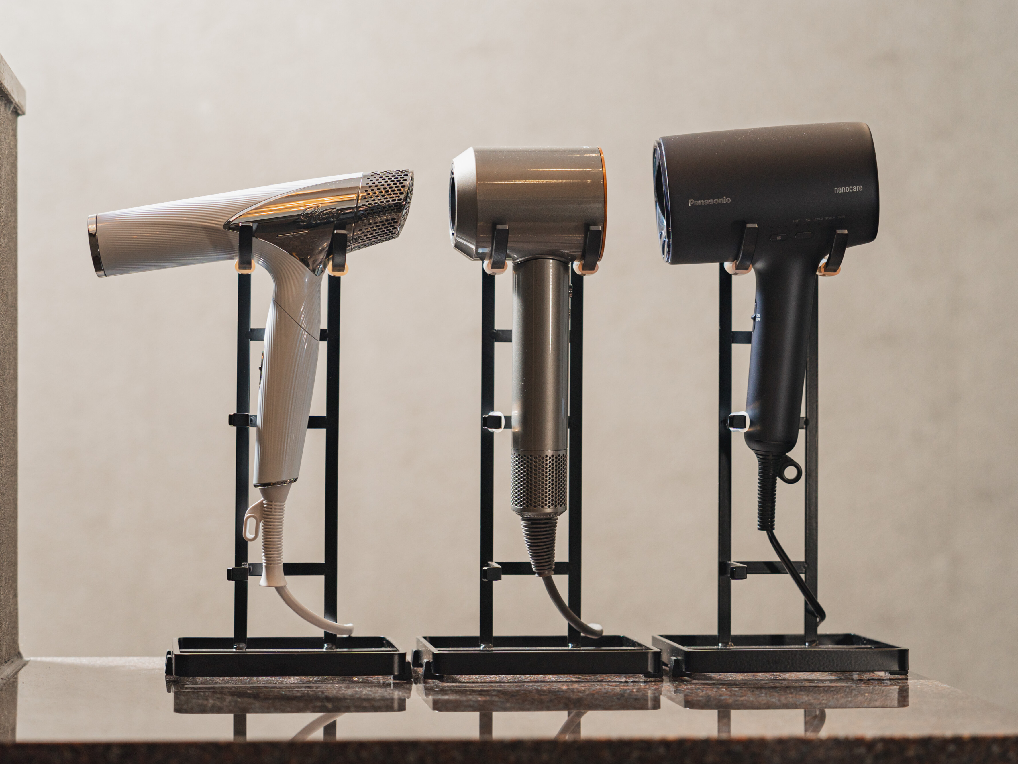 【備品】ReFa・ダイソンなどワンランク上のモデルをご用意しております