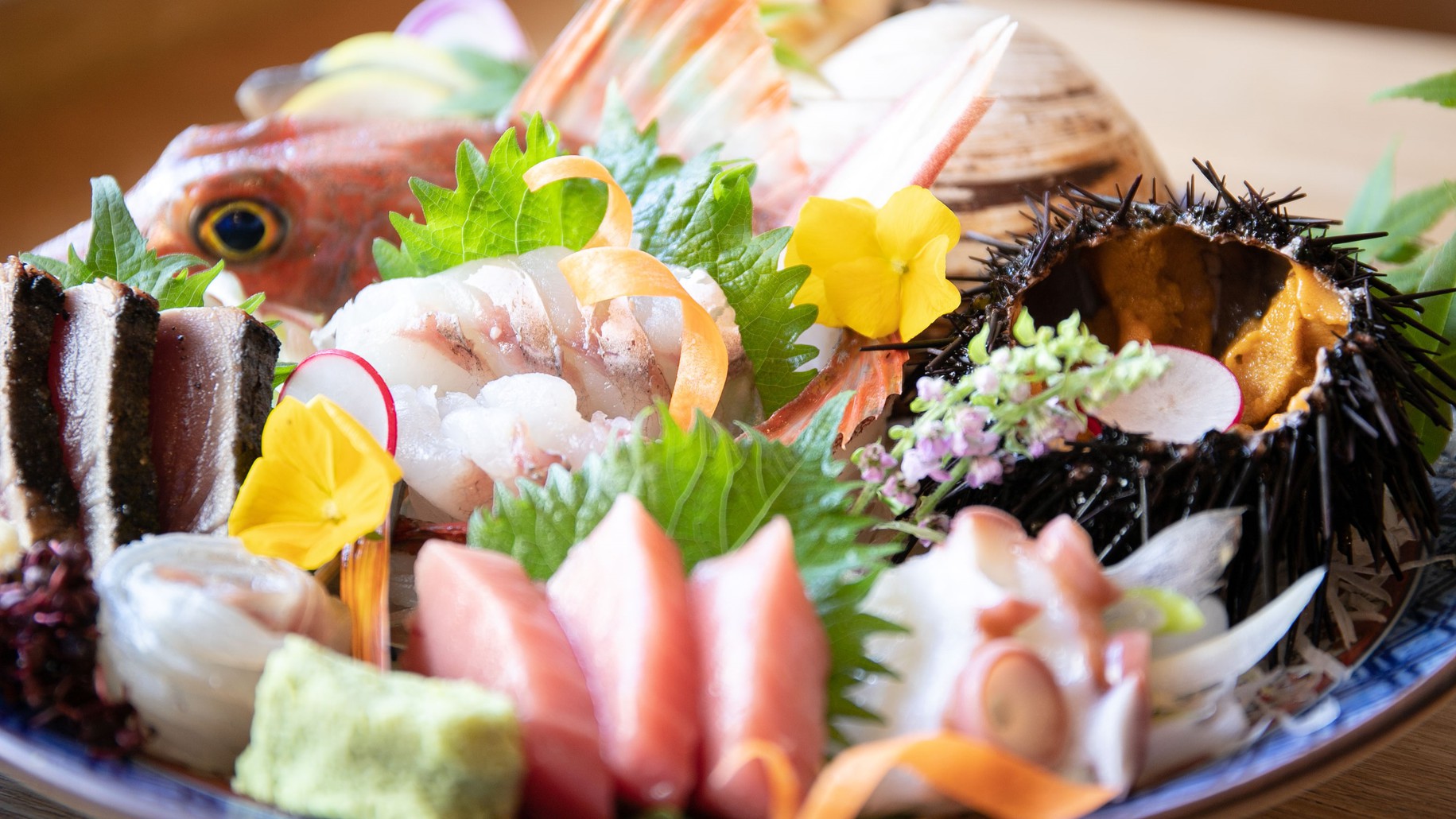 【海の幸を堪能】絶品寿司・海鮮料理などが味わえる♪提携店で使える食事券10000円×人数分付プラン