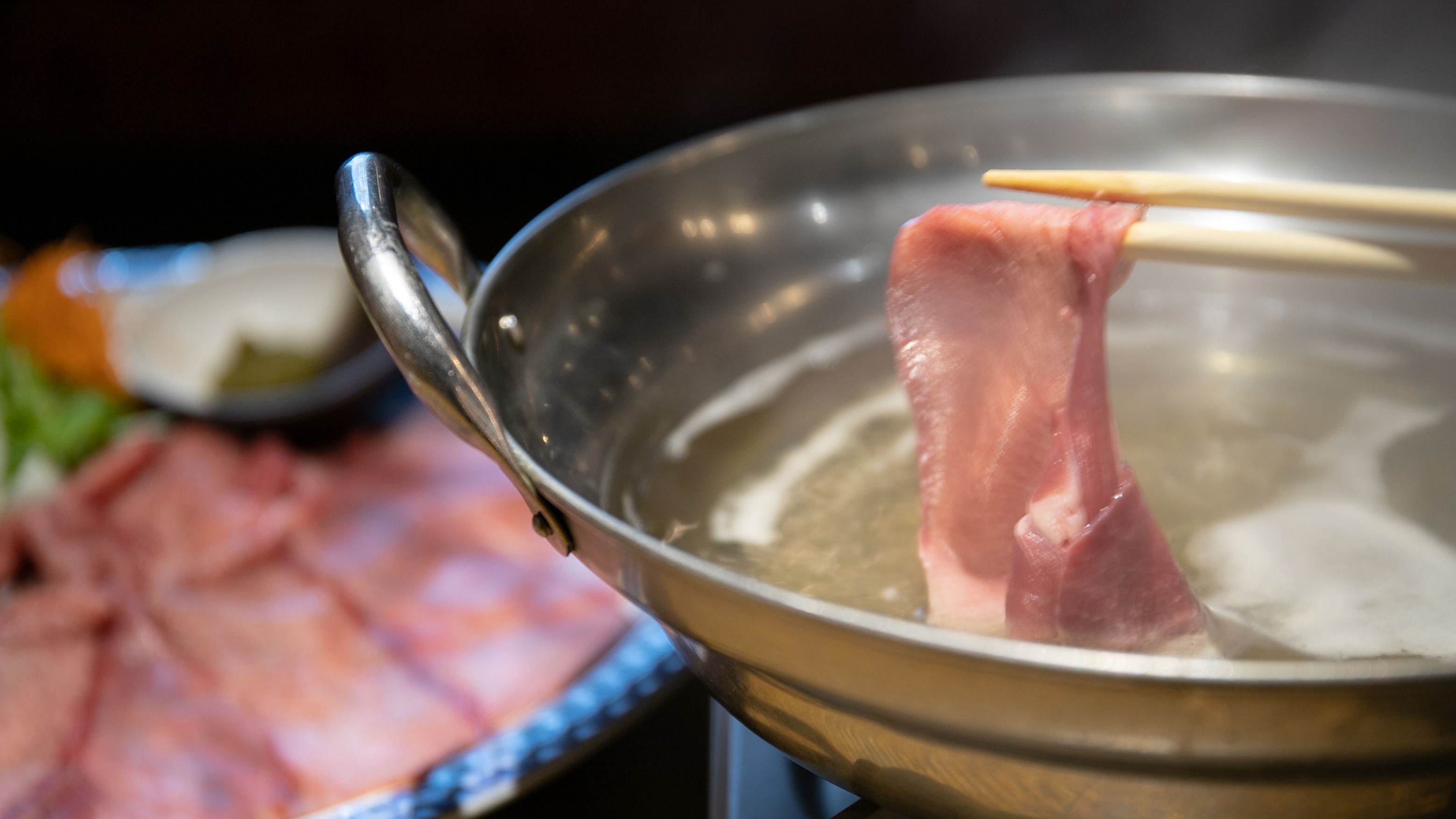 【伊達のくら仙台東口店】牛タンしゃぶしゃぶをご賞味ください