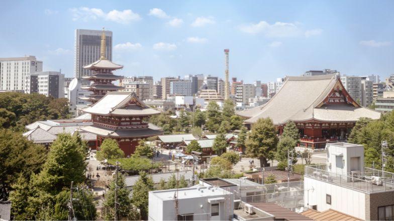 ファミリー畳ルームと、【浅草寺ビュー】ダブルルームは　客室から浅草寺の景色をお楽しみいただけます。