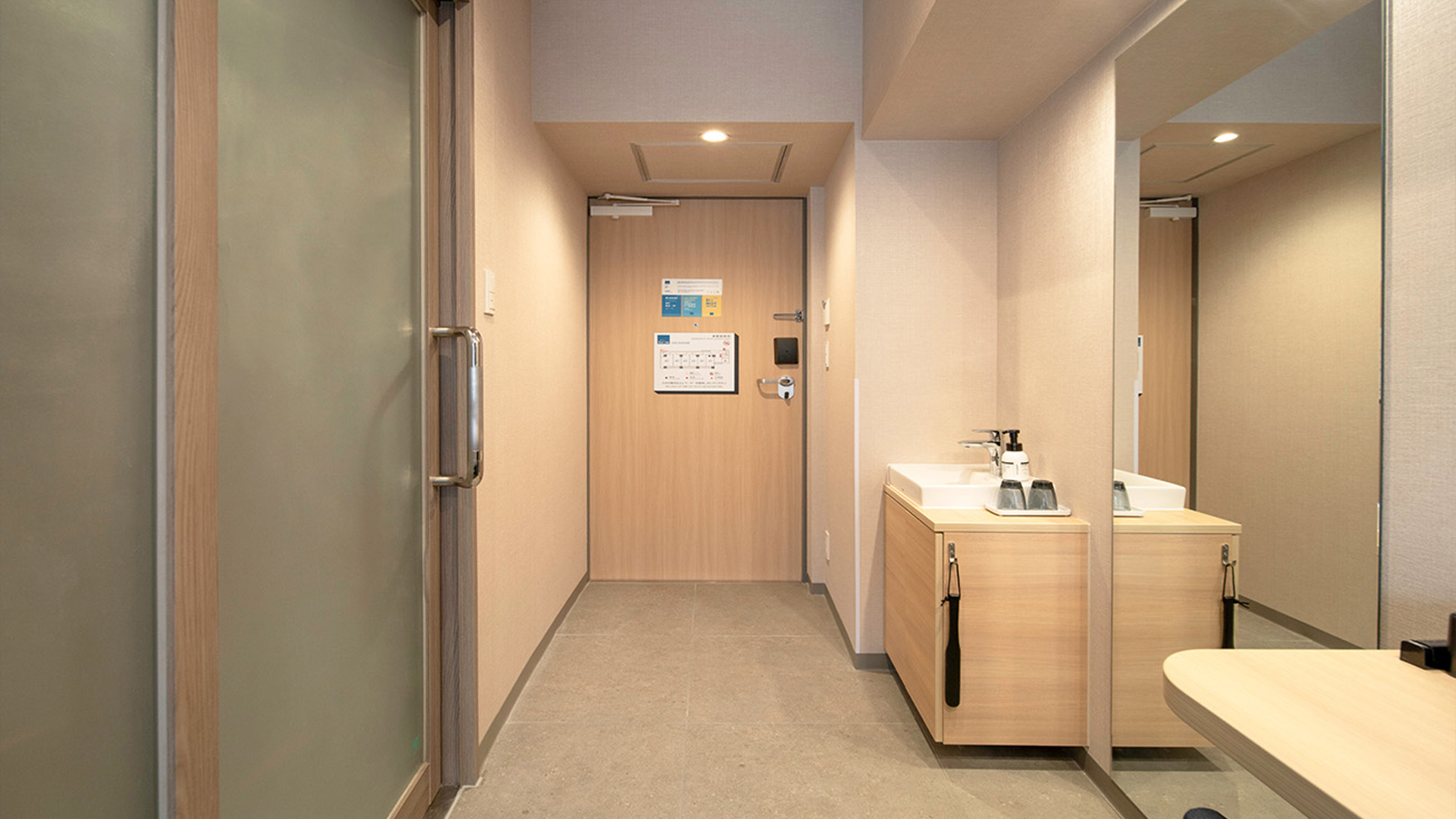 【セミダブルルーム（シャワーブース）/11㎡】