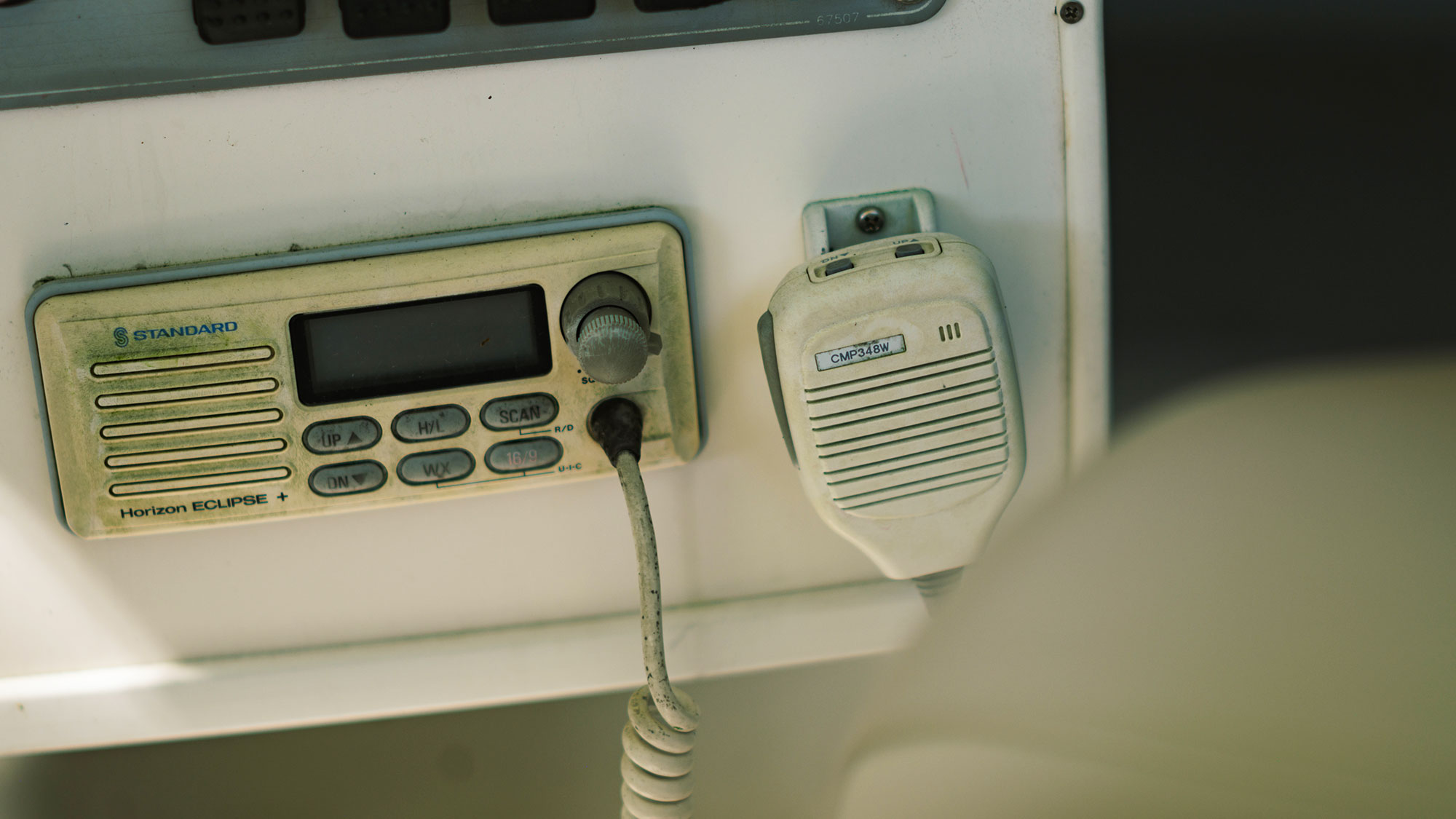 【クルーザーコテージ】無線も当時の姿のまま。