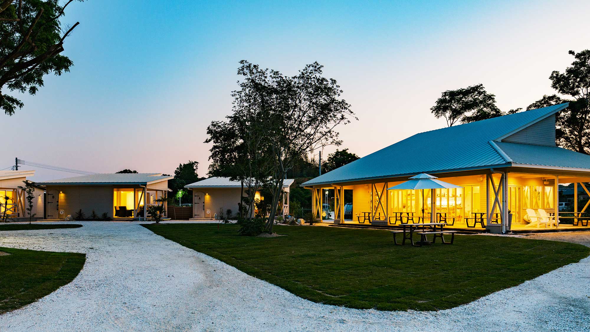 【外観】ビーチまで徒歩30秒。天草の大自然に囲まれた開放感溢れるビーチリゾート。