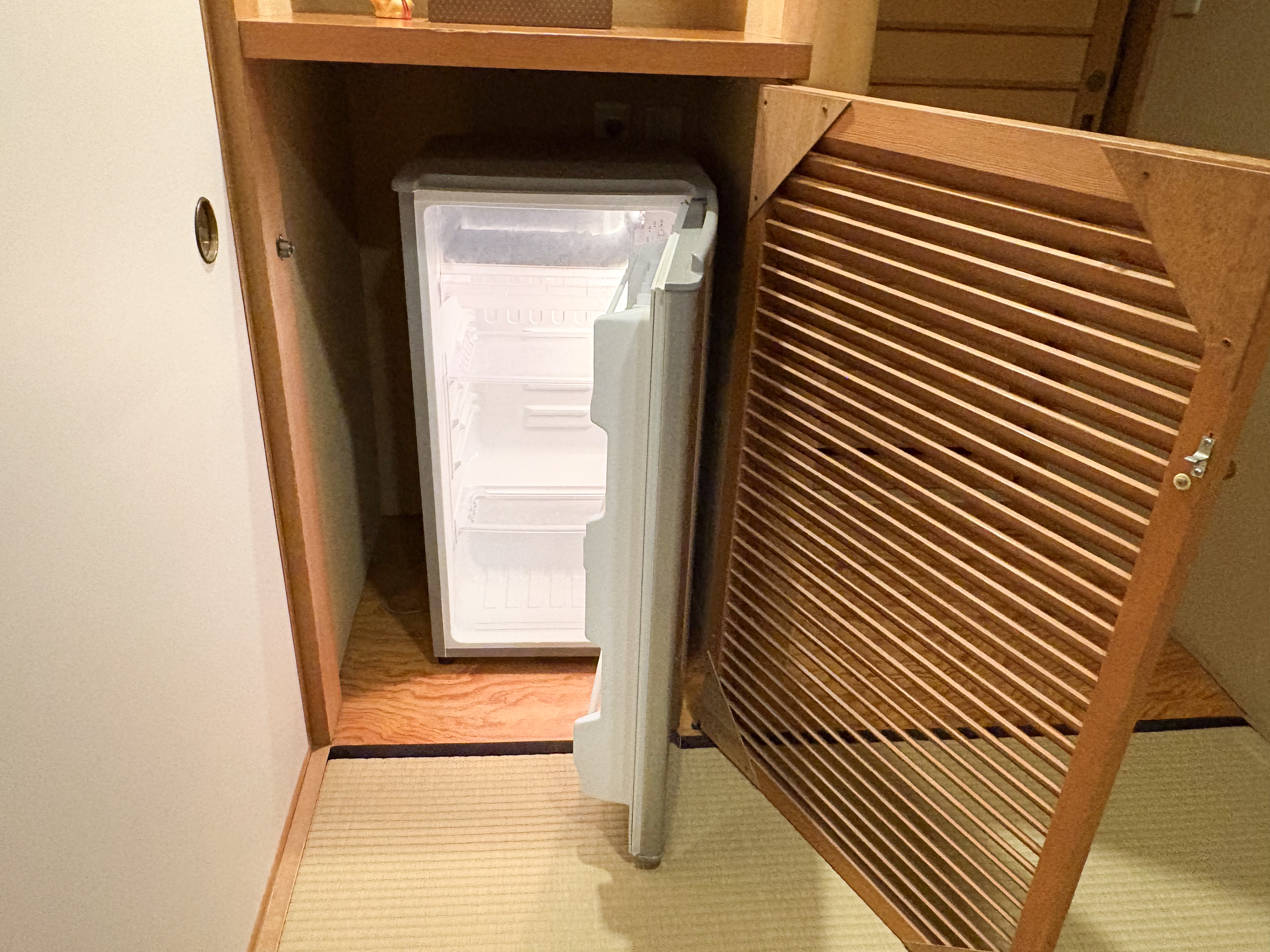 201大きな冷蔵庫