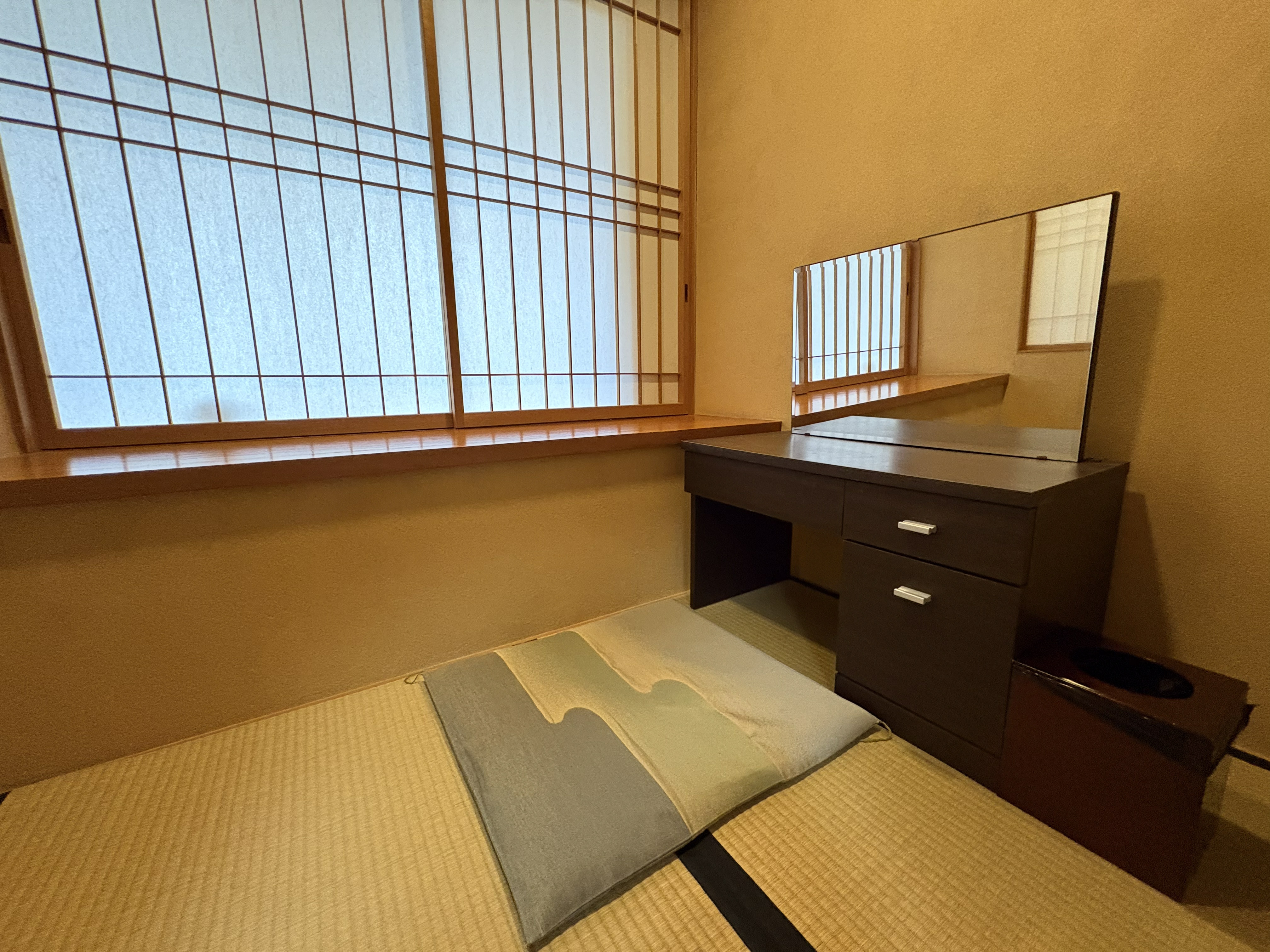 203/303メイクルーム