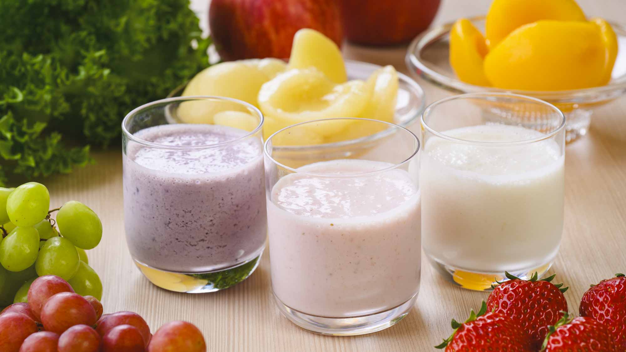 【諏訪インター・塩尻北インター限定】長野県産のフルーツを使用した、おいしくヘルシーなスムージー。