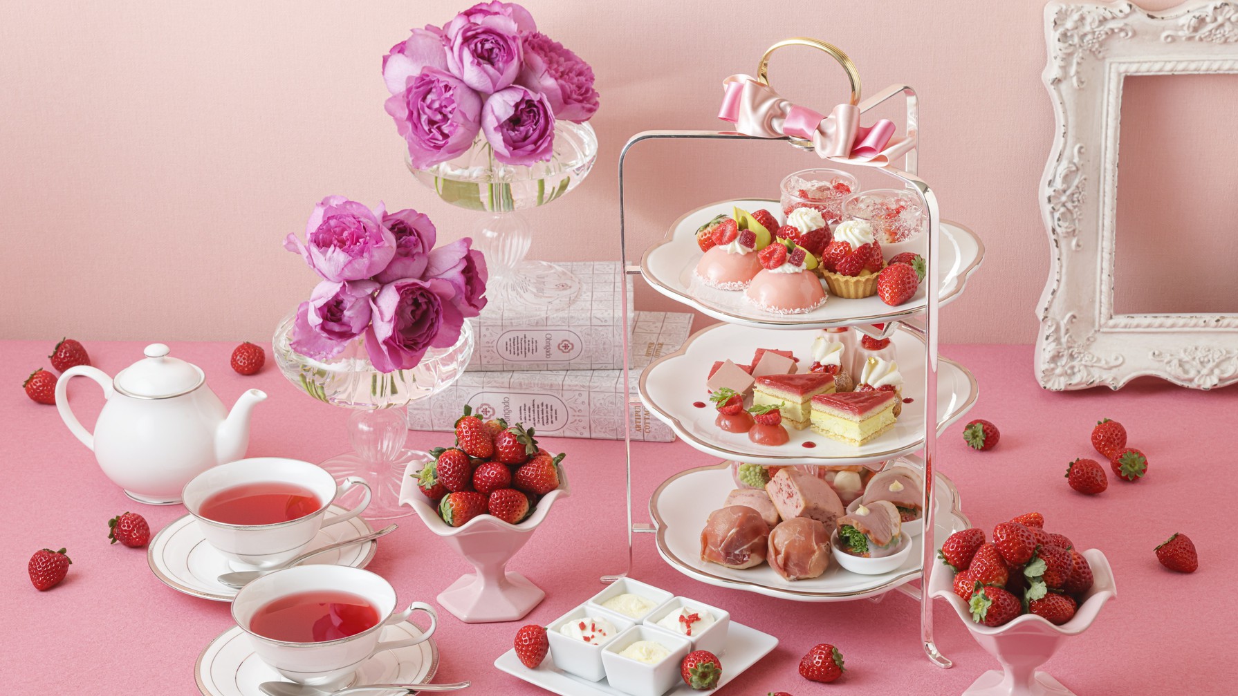 あまおうアフタヌーンティーセット