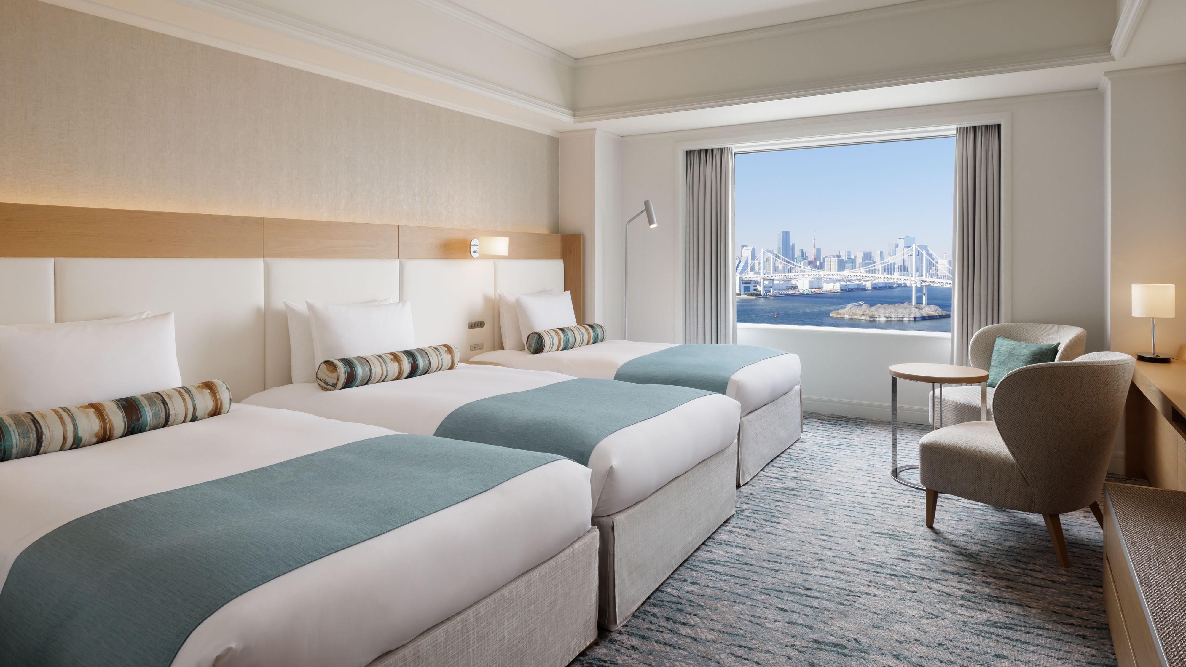 【プレミアフロア】レインボーブリッジ側デラックスルームトリプル