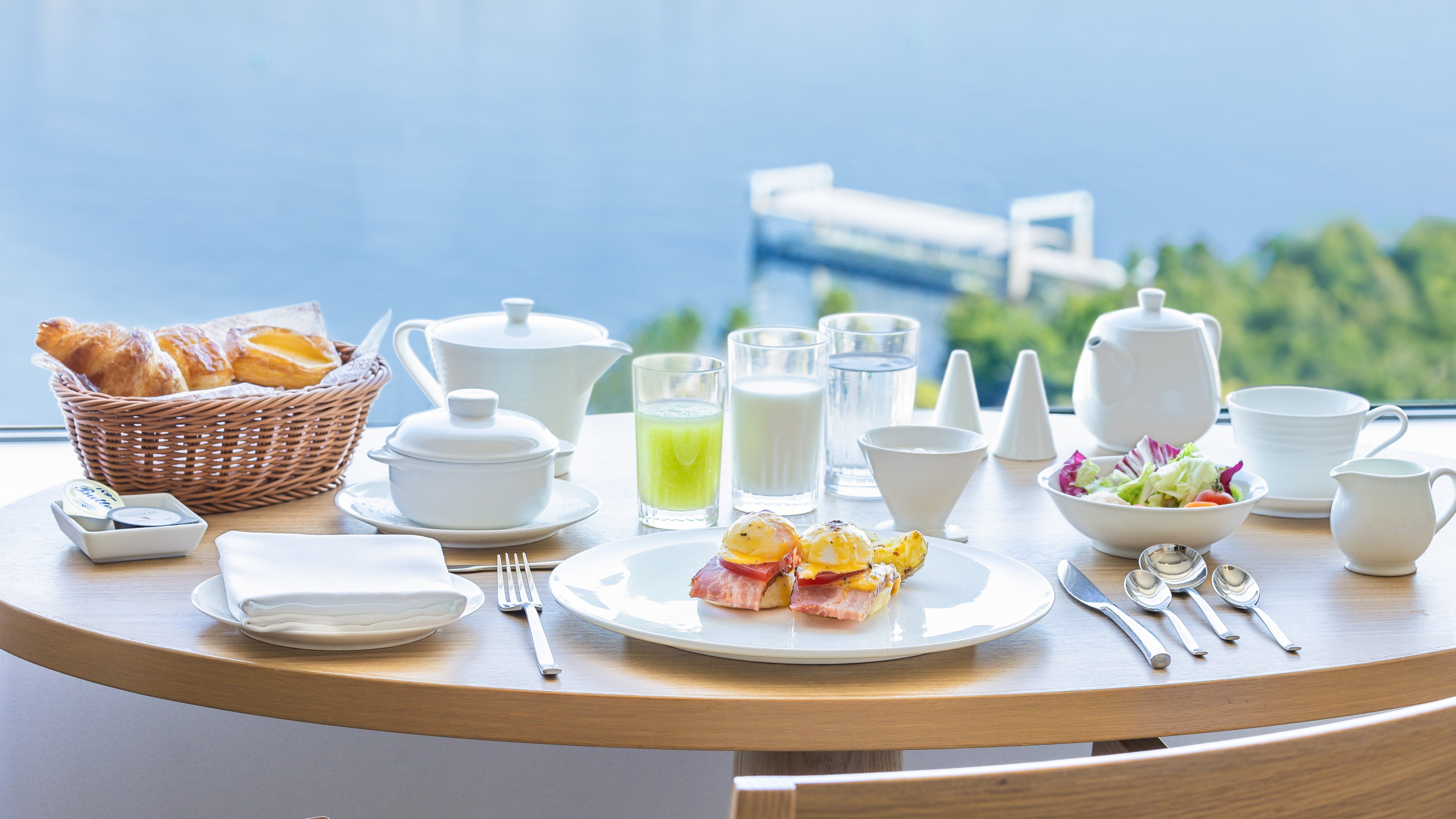 インルームダイニング