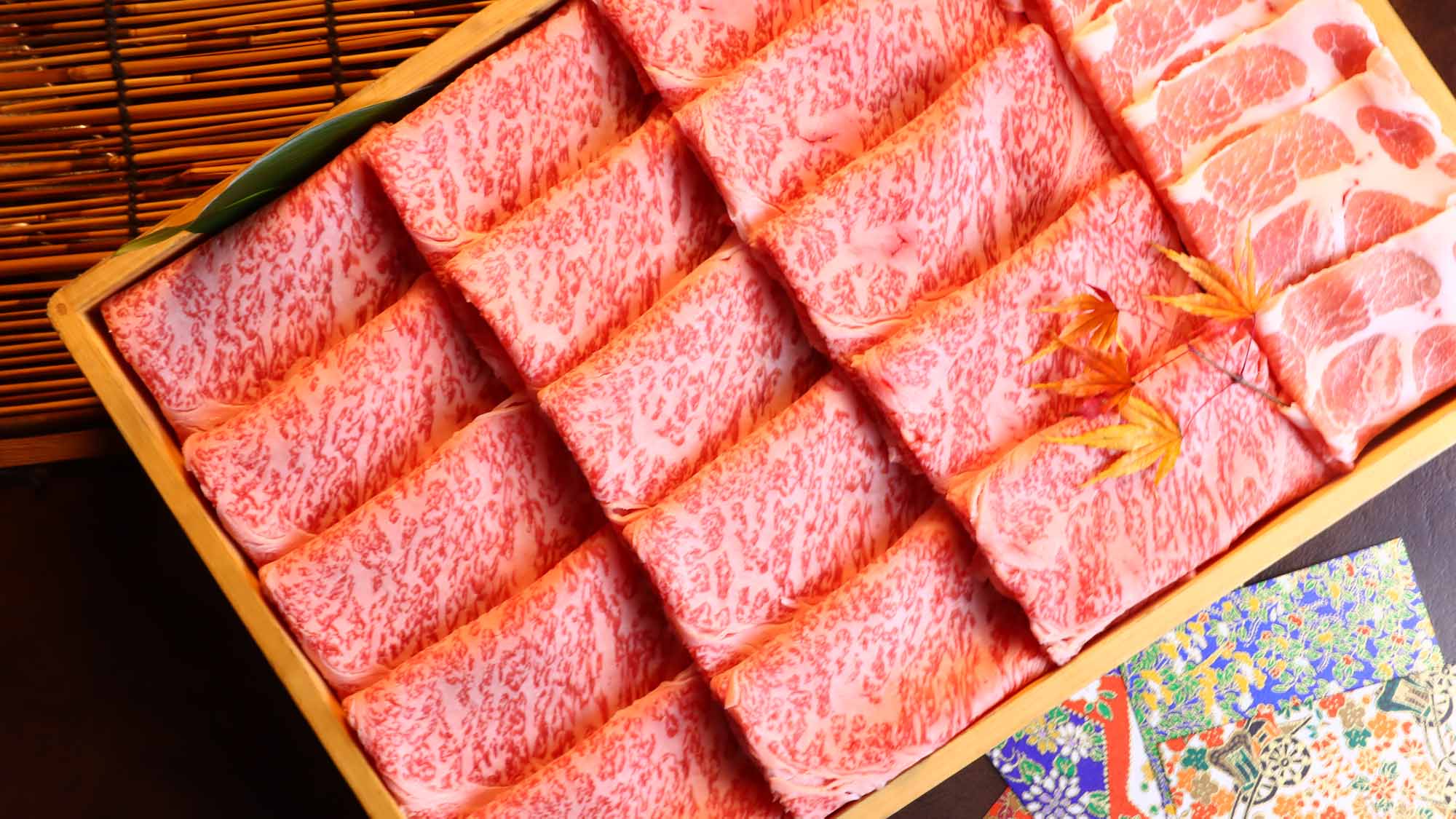 ＜冬限定＞特選佐賀牛すきしゃぶ！とろける贅沢食材に舌鼓