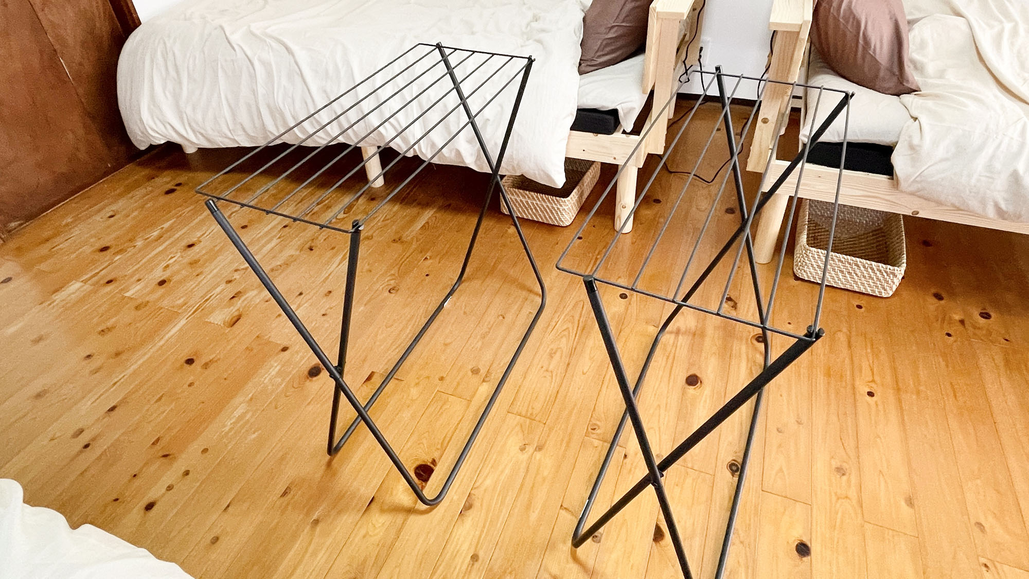 ・【102・設備】各部屋にタオルハンガーをご用意。いつでもタオルを清潔にお使いいただけます