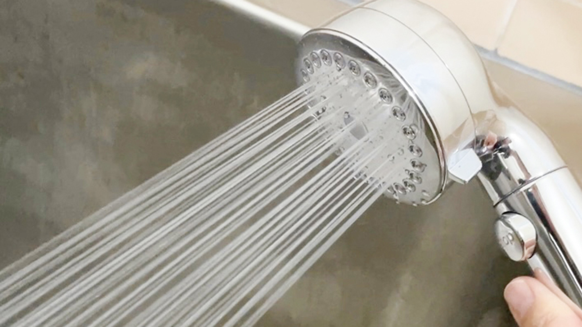 ・【バスルーム】バスルームで旅の疲れを癒してください