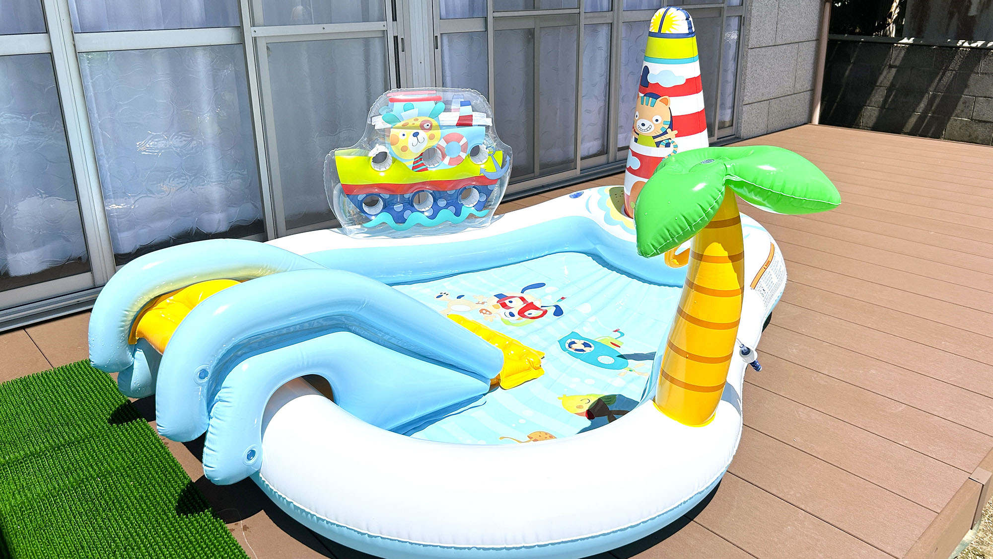 ・【キッズプール】楽しいすべり台付きでお子様も大喜び♪（利用期間：7月～9月末日まで）