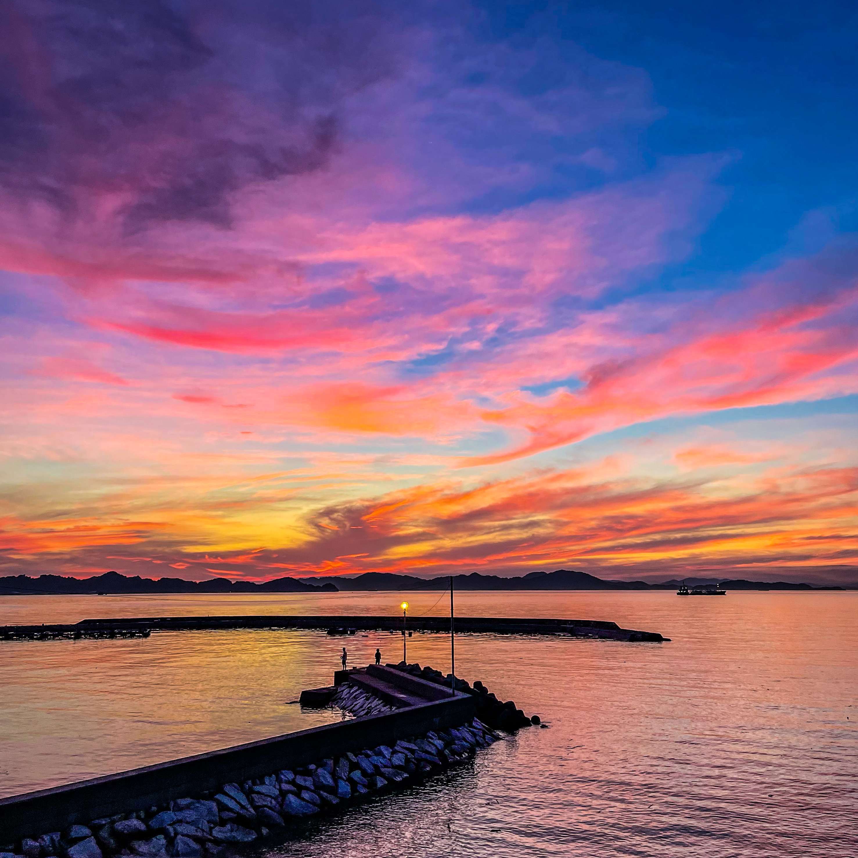 【オーシャンビュー】テラスから望む瀬戸内海（夕日）