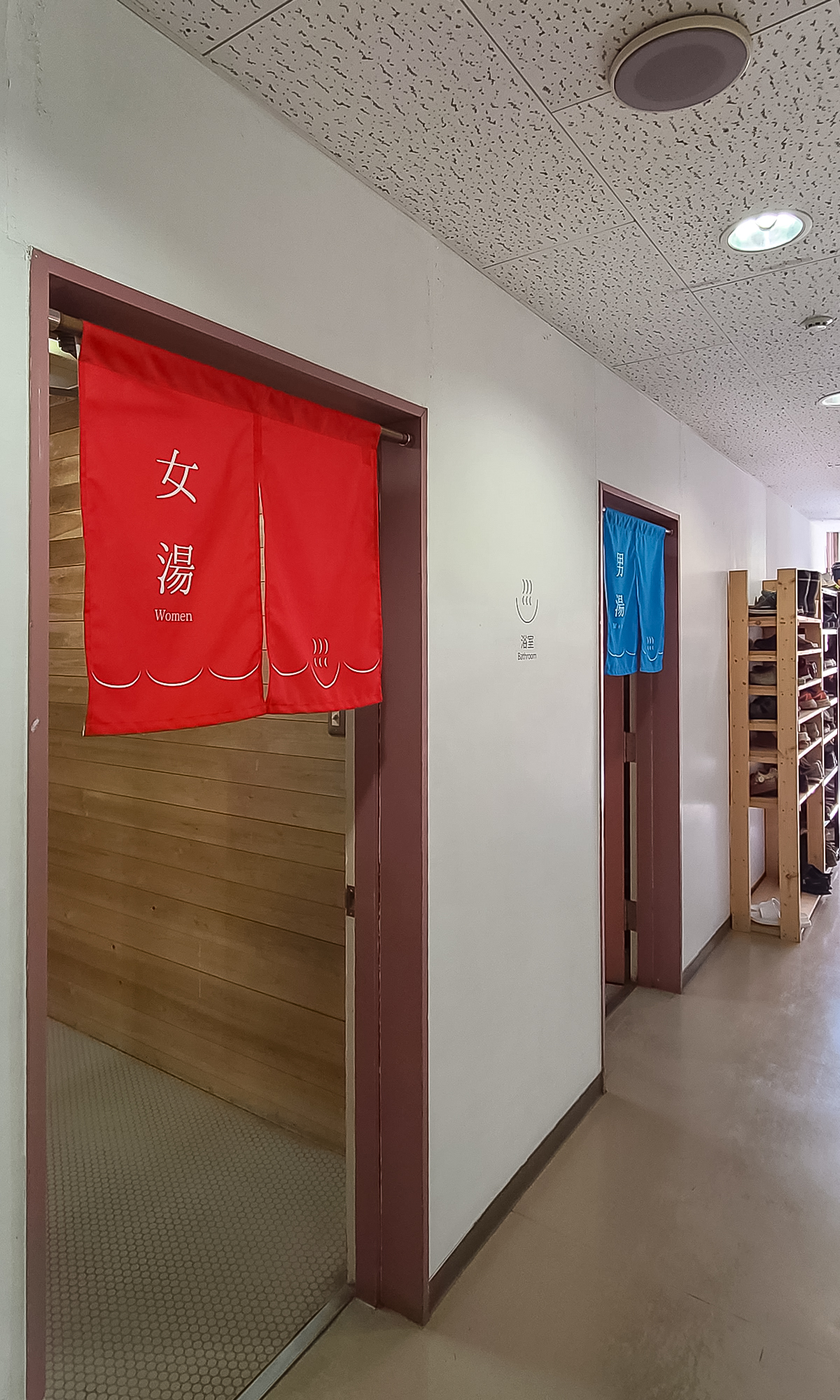 男女別の大浴場が1階にございます。