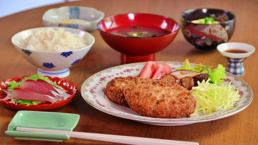 【一泊二食】　こころづくしのお食事付き☆宿泊のお客様限定メニューです！