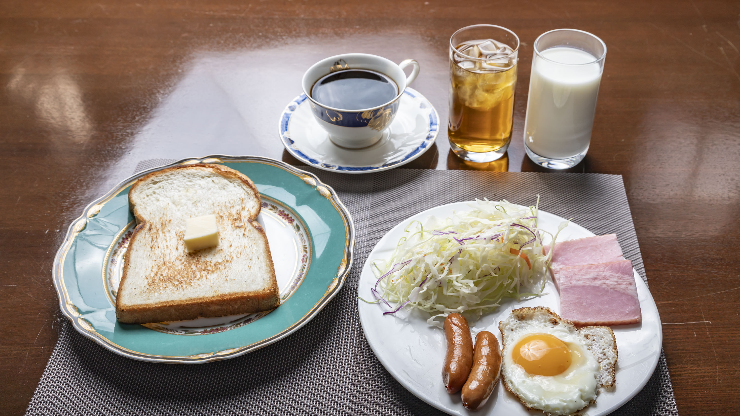 朝食一例