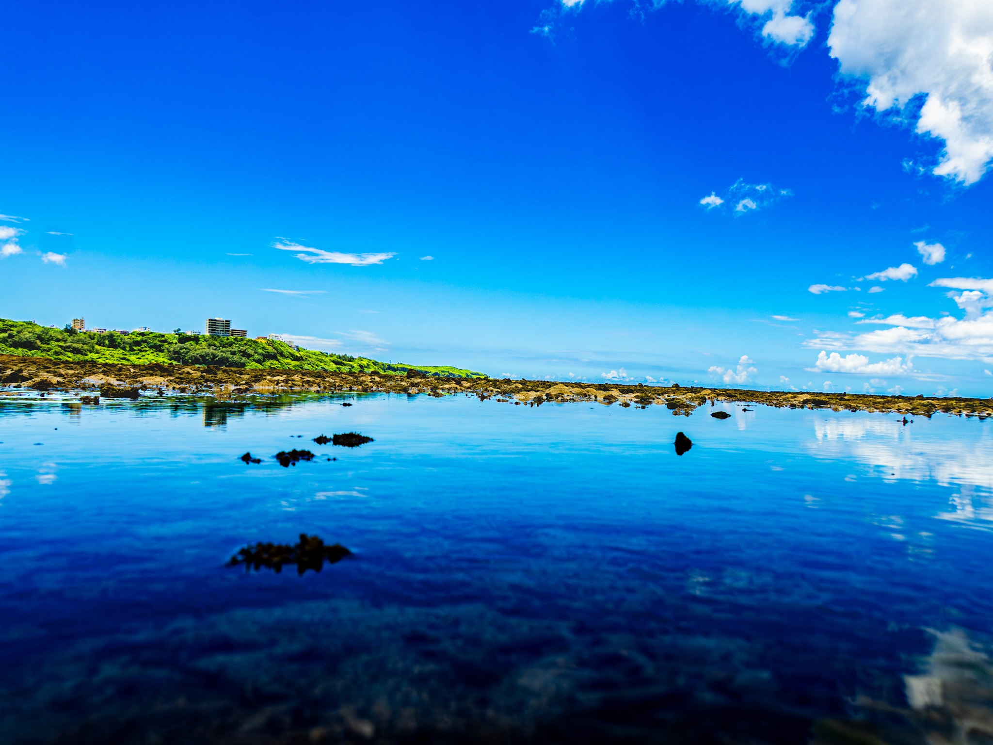 【素泊】沖縄の海を独り占め！リゾート感満載のホテルで非日常的な体験を！