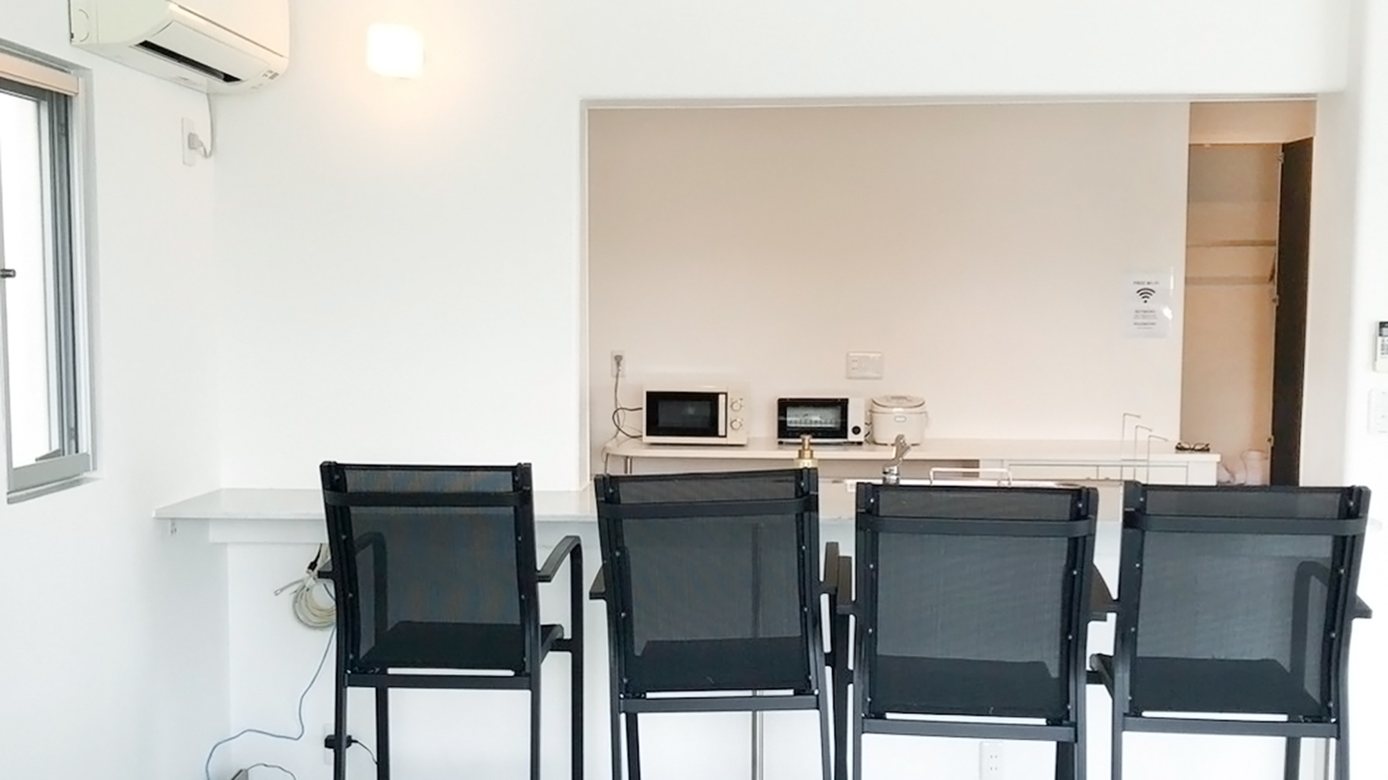 ・【101：キッチン】カウンター付きでおしゃべりしながら料理も楽しめます