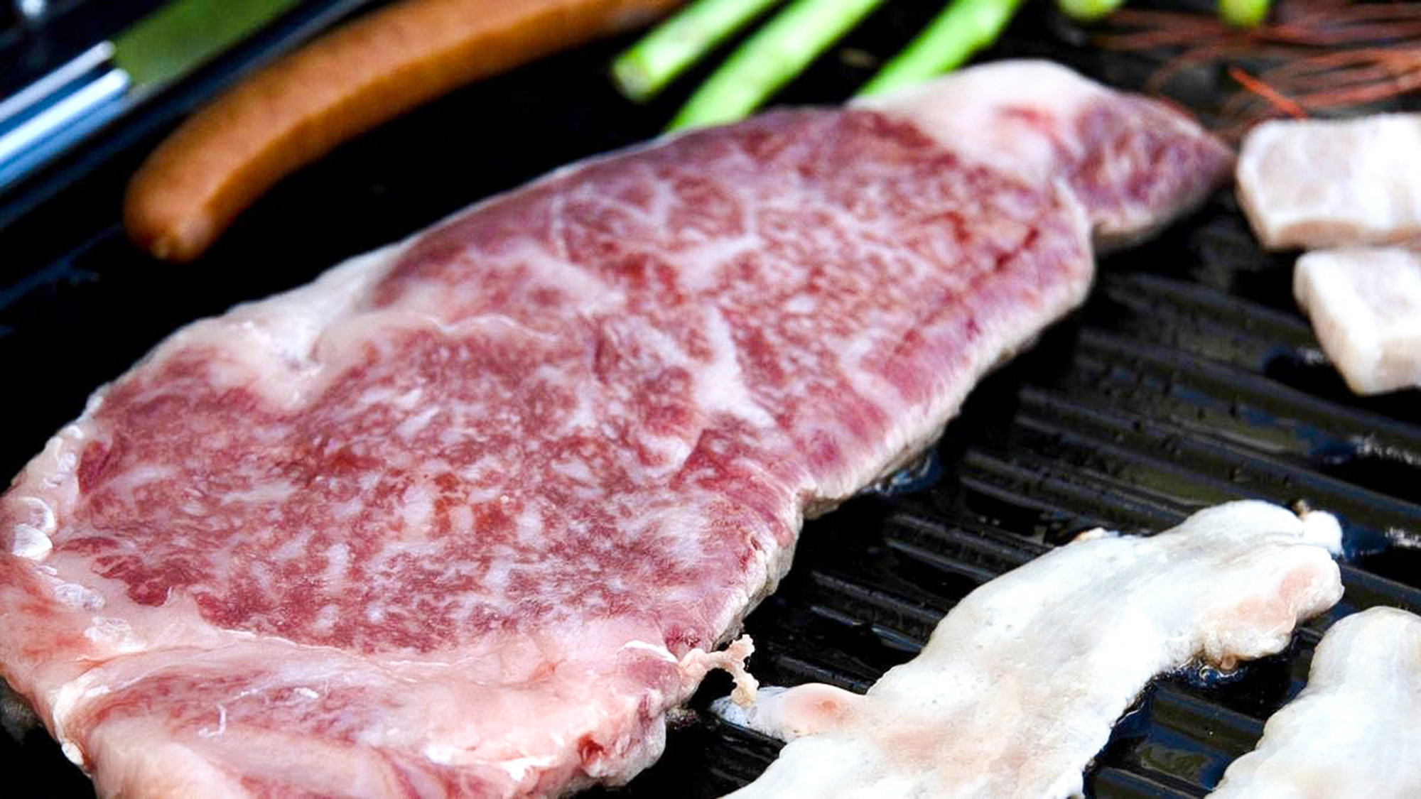・【BBQ】アグー豚や特大ステーキなど、沖縄ならではの食材も持ち込んでご堪能ください
