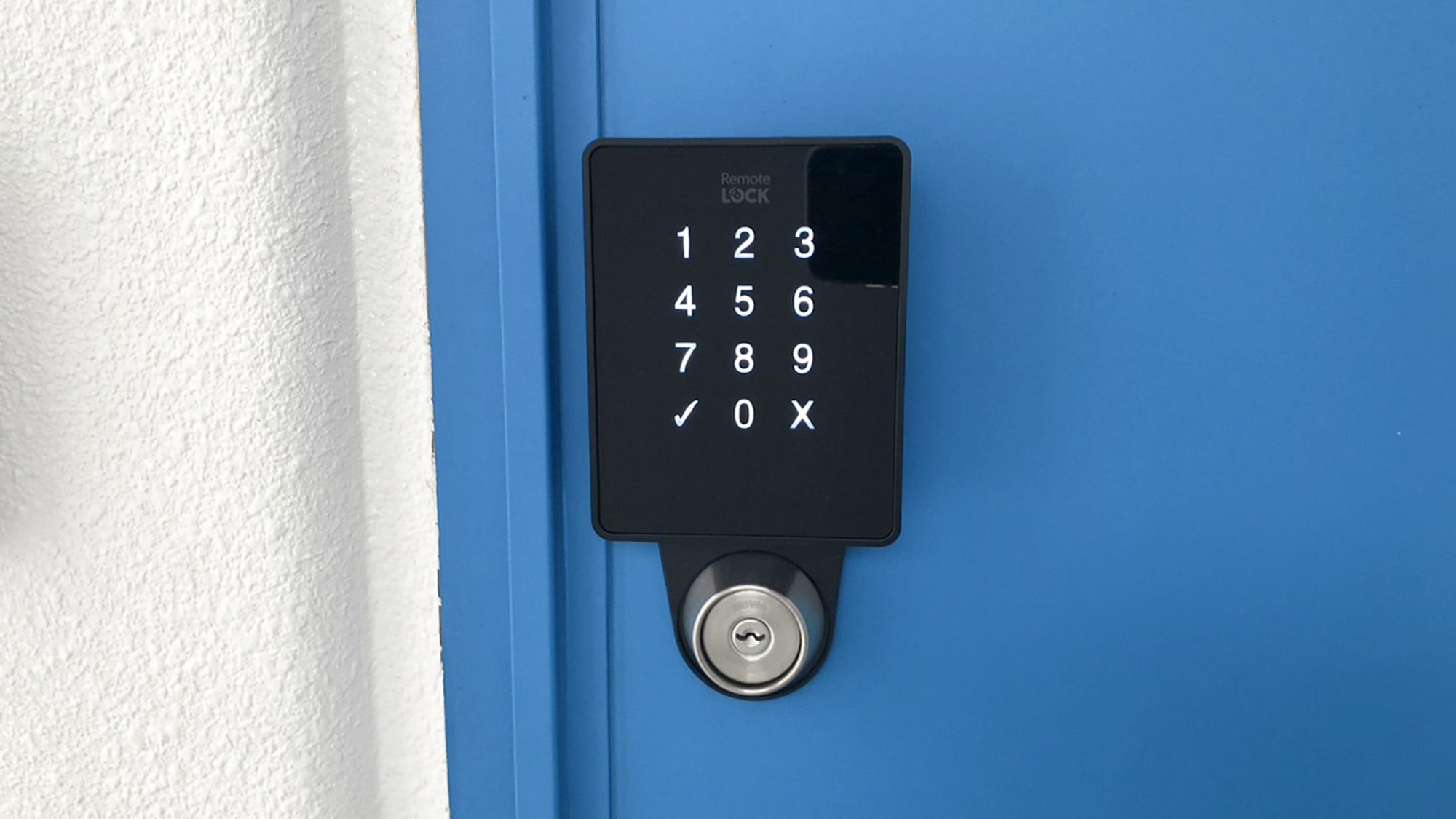 ・【101：玄関】リモートロック付きでセキュリティも万全