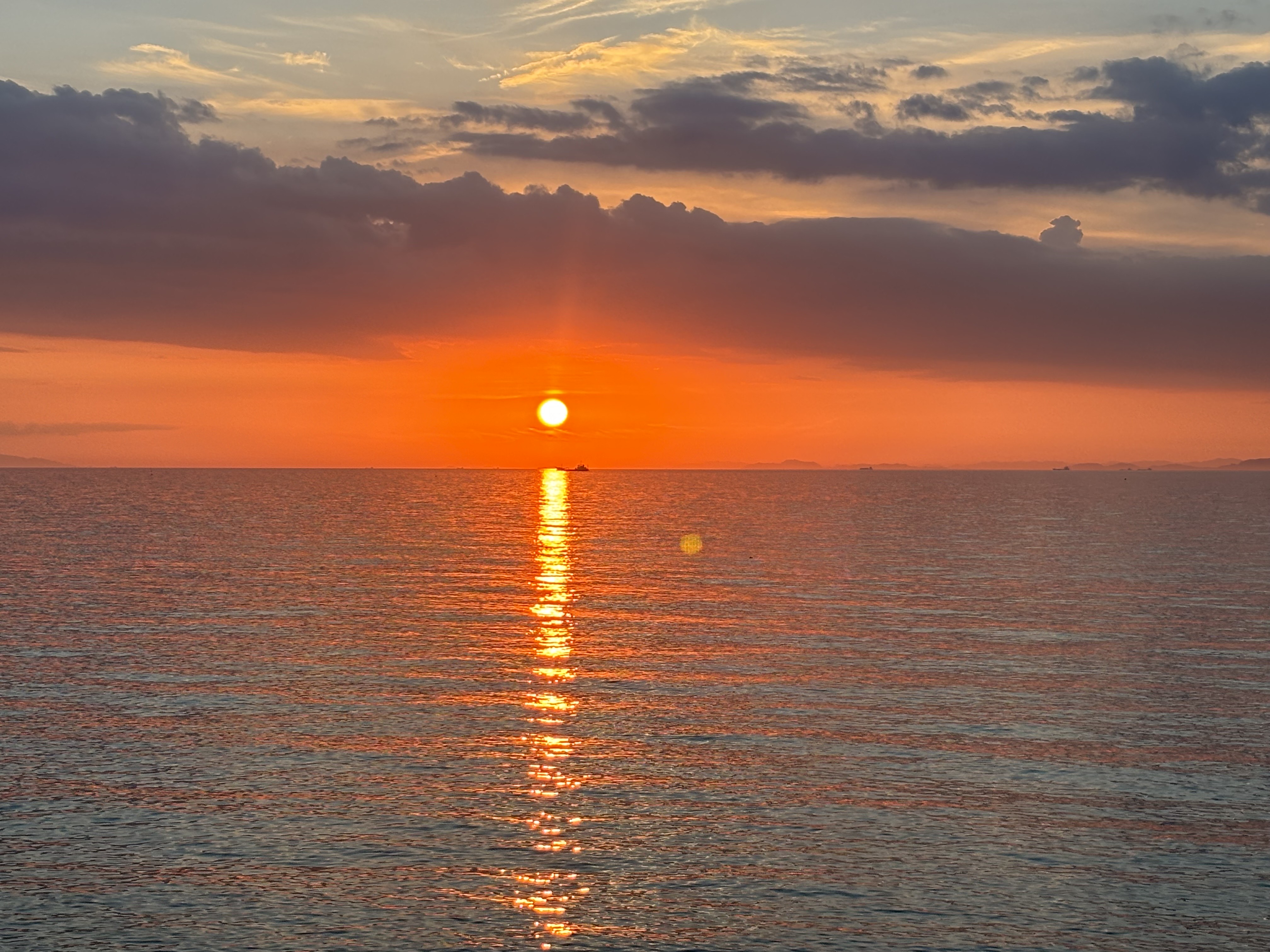尾崎ビーチ・夏の西海岸夕陽