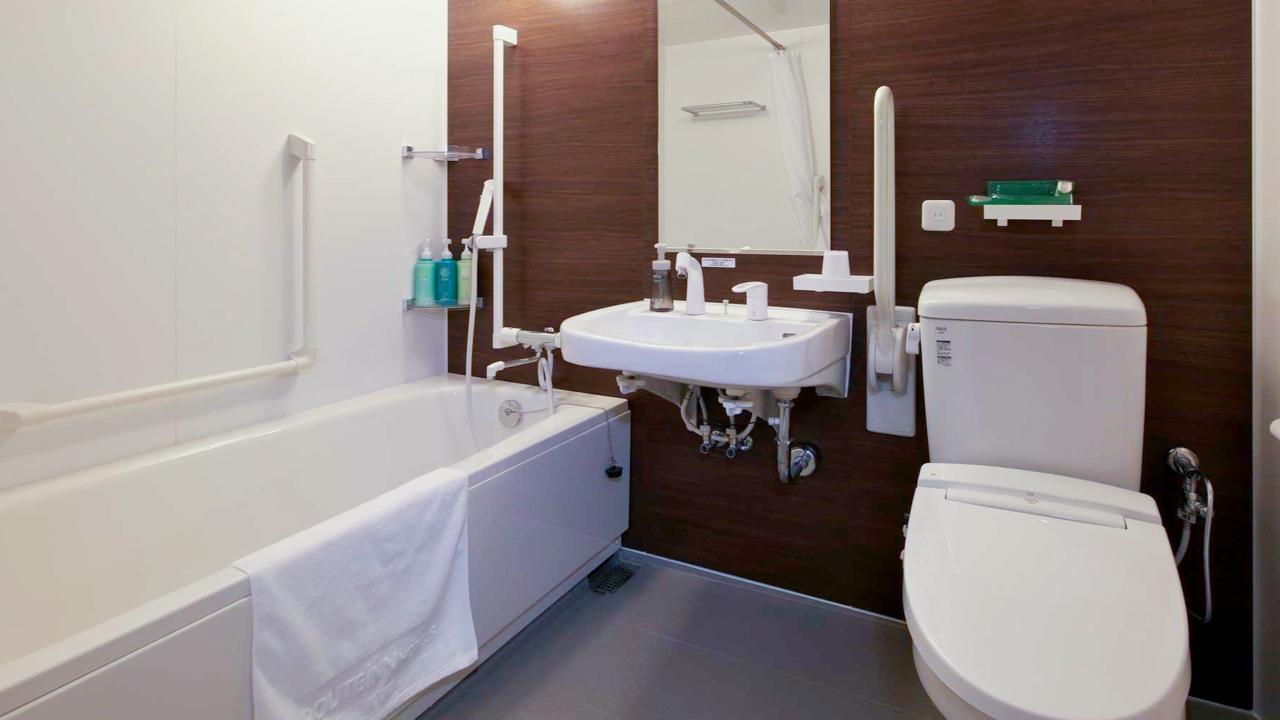 バリアフリールーム　ユニットバス