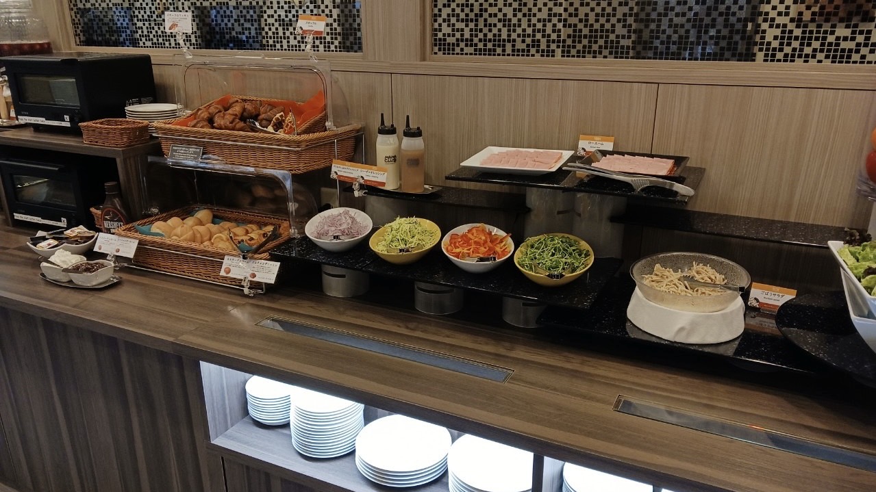 朝食バイキング