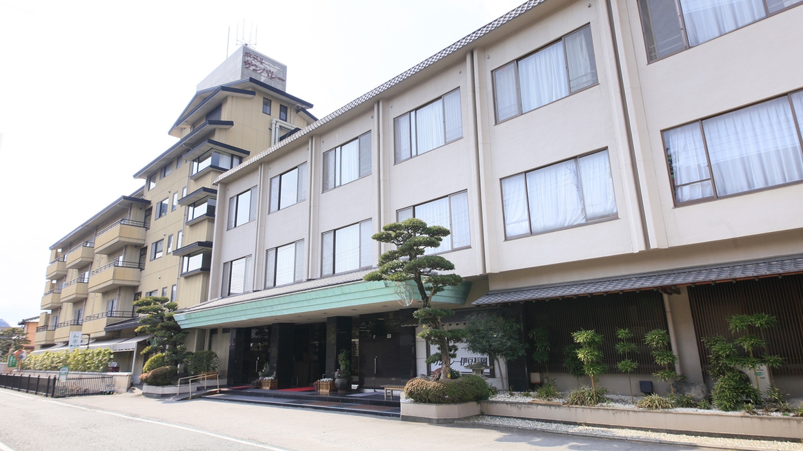 【秋冬SALE】300坪の総ひのき温泉とバイキングを楽しむ基本プラン